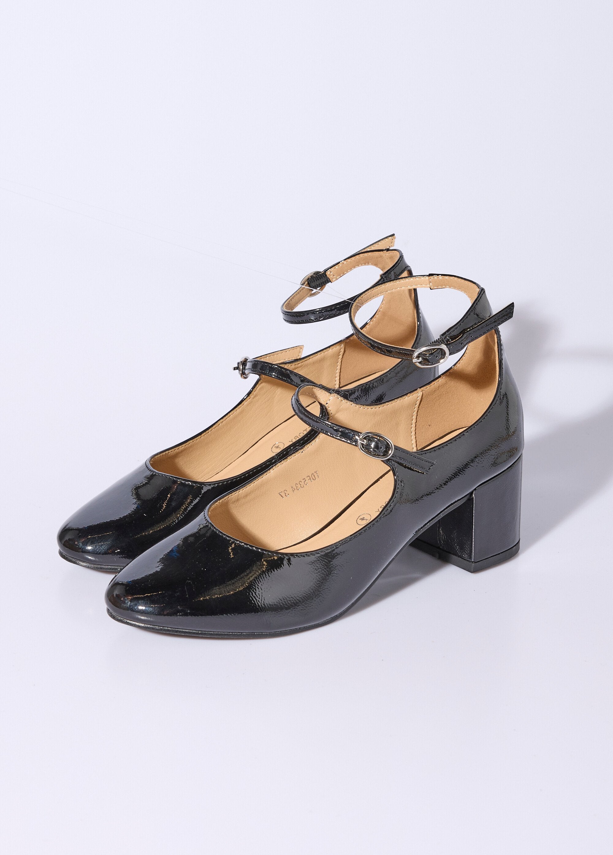 Babies_with_round_toe_heels_and_thin_straps_Black_DE1_slim