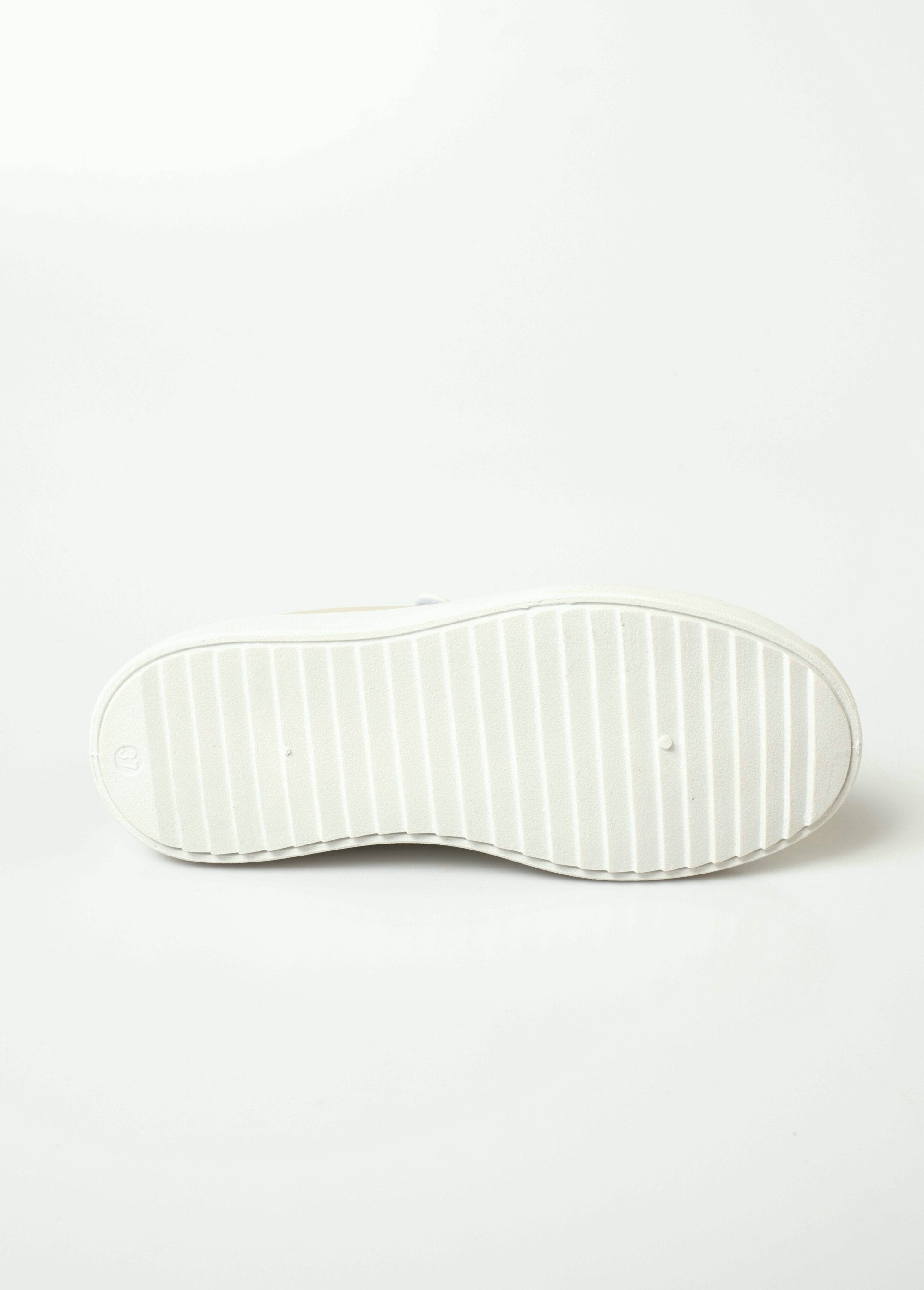 Two-material_sneakers_with_animal-print_velcro_Beige_UN1_slim