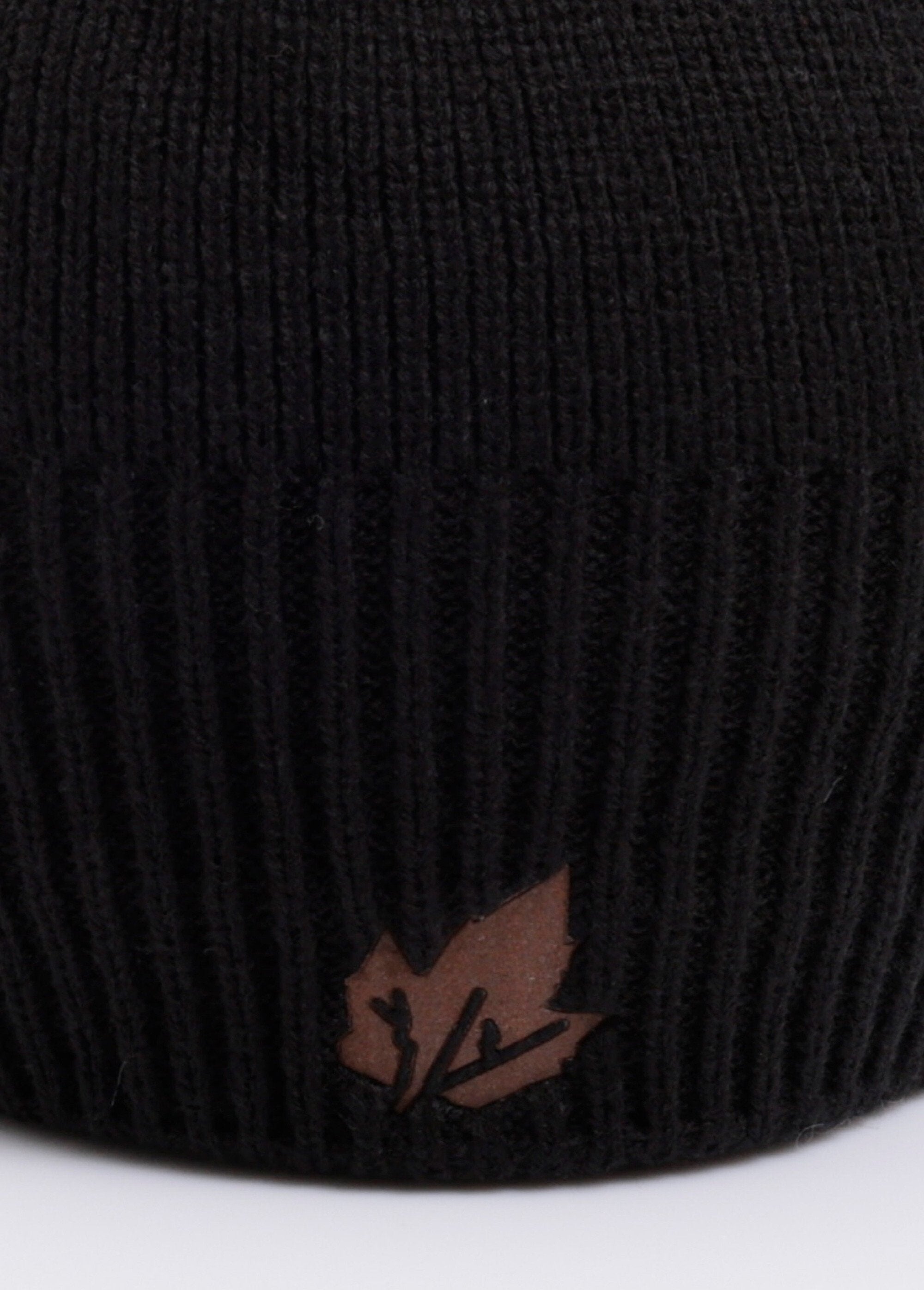 Warm_ribbed_beanie_with_a_fleece_lining_Black_DE1_slim