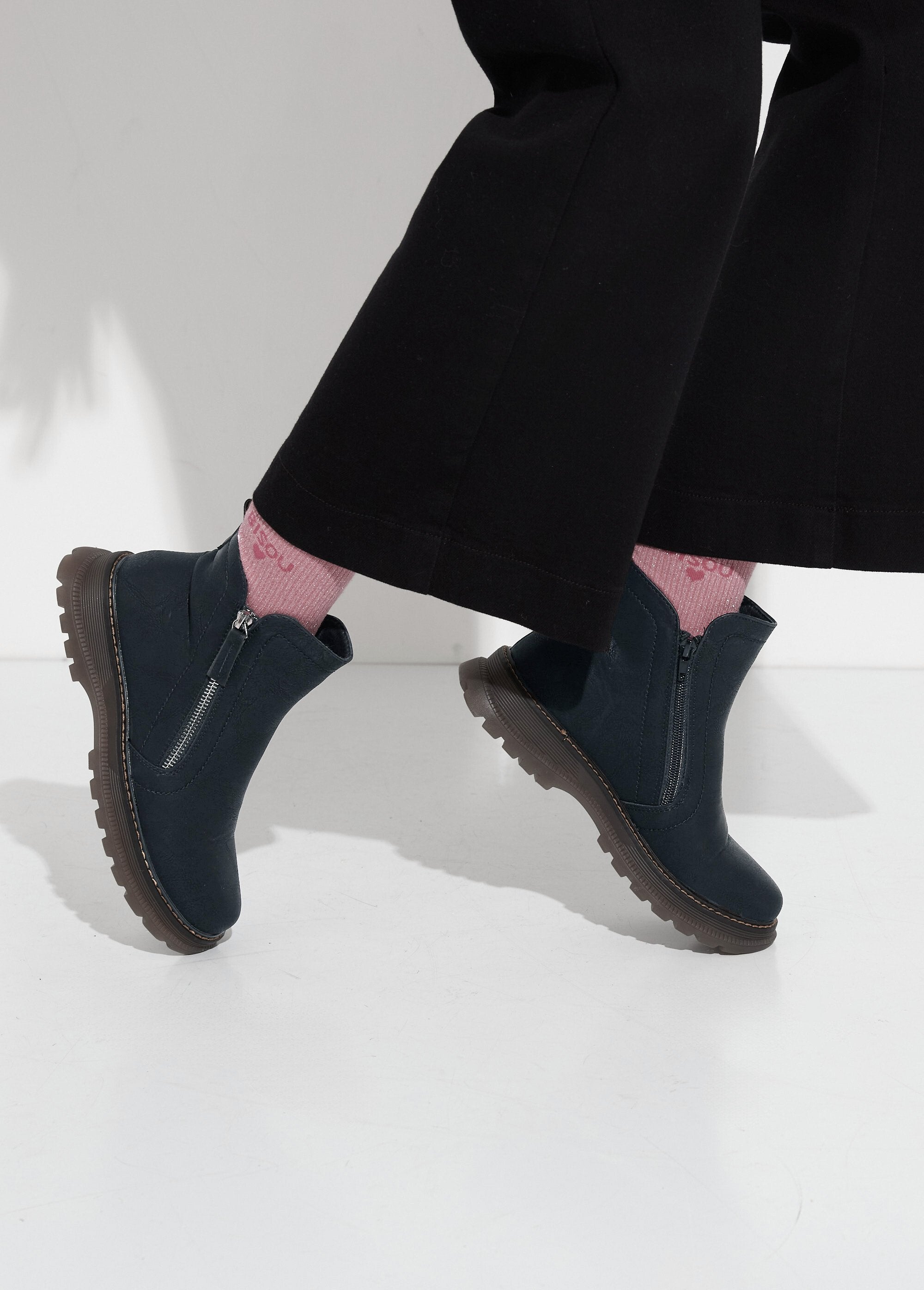 Zipped_boots_with_contrasting_stitching_Black_SF1_slim