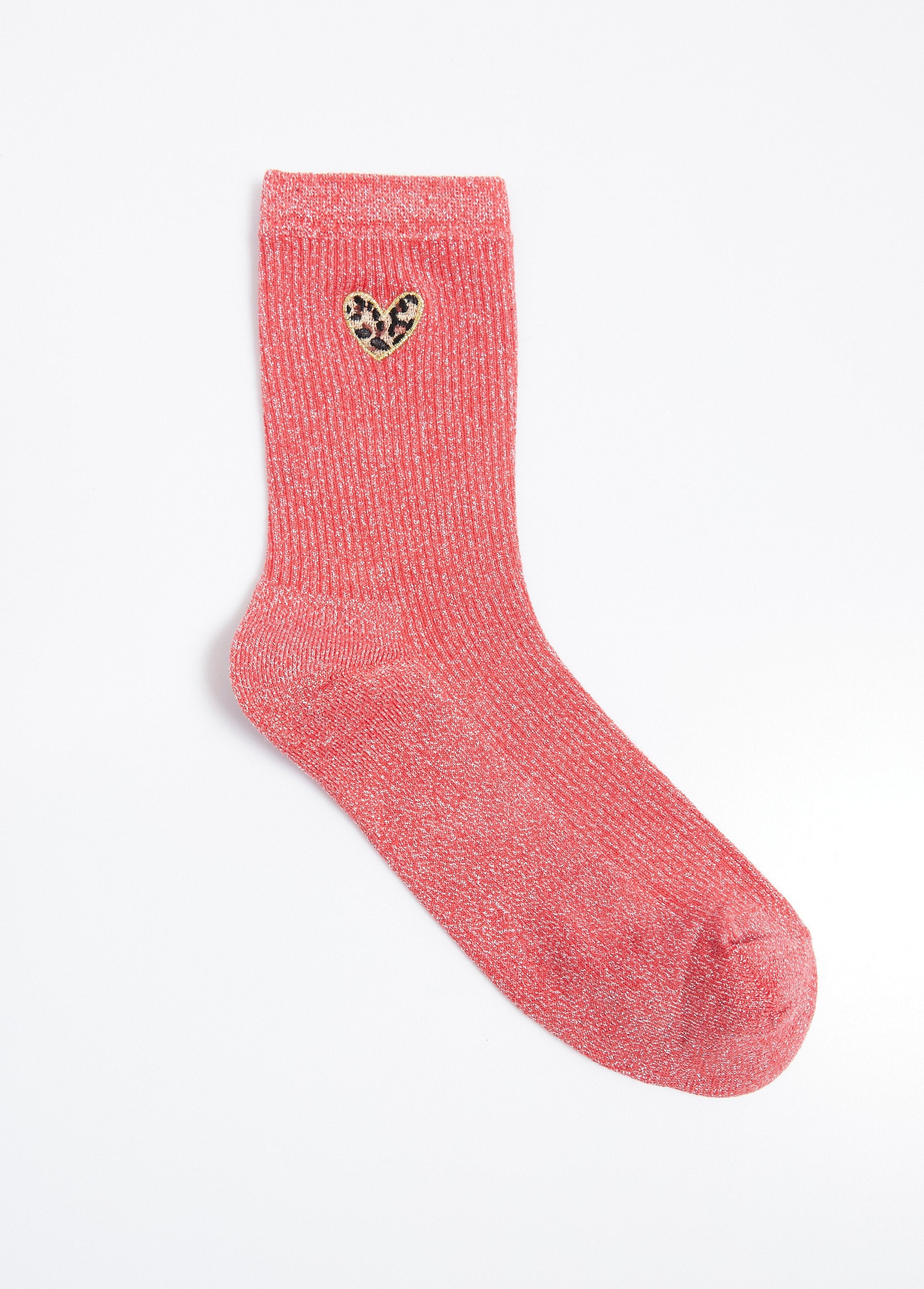 Thin_ribbed_socks_with_leopard_heart_pattern_Red_DE1_slim