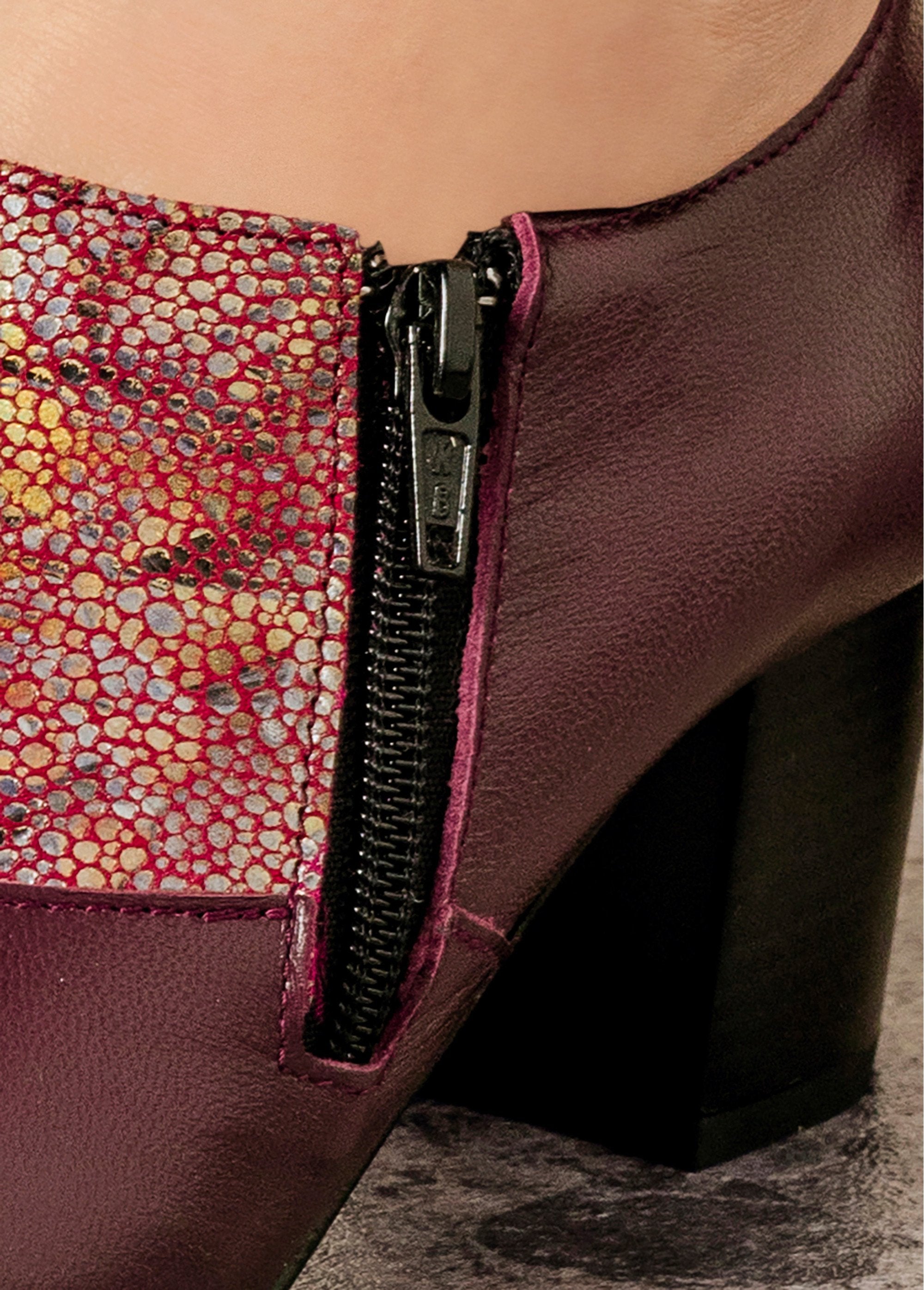 Comfort_width_zipped_trotter_derbies_Bordeaux_DE2_slim