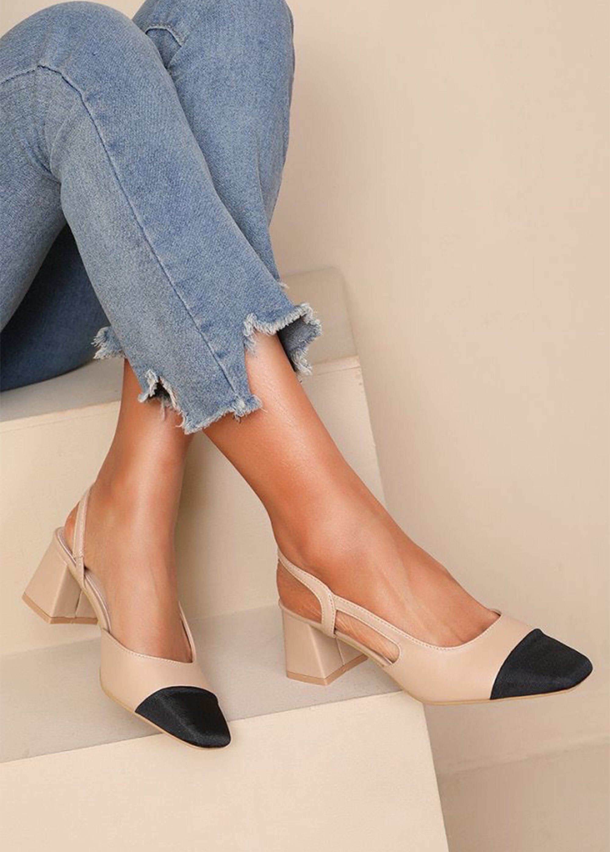 Chic_two-tone_canvas_pumps_Nude_pink_SF1_slim