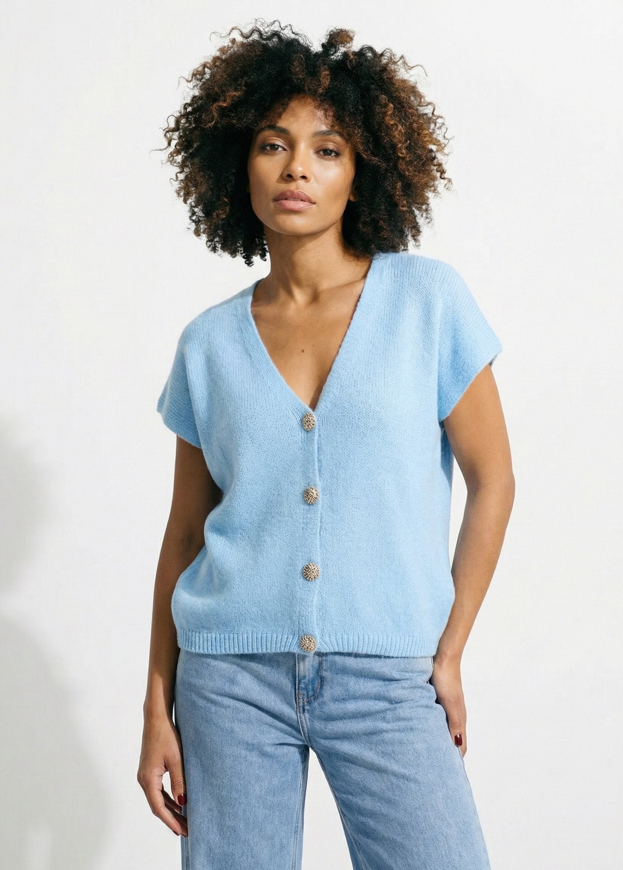 Short-sleeved_vest_with_metallic_buttons_Sky_blue_FA1_slim