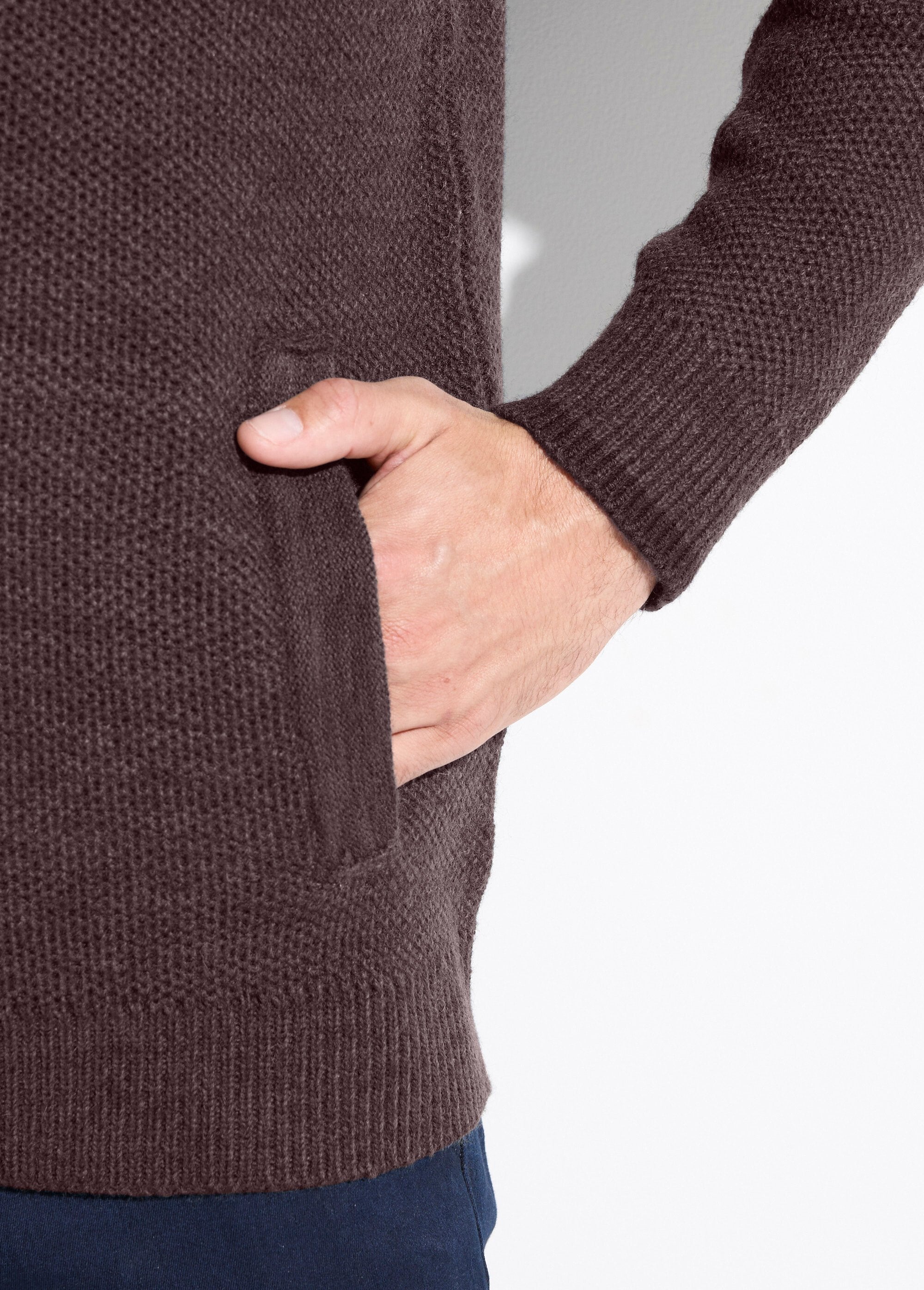 High-neck_zip-up_cardigan,_knit_with_wool_Brown_DE2_slim