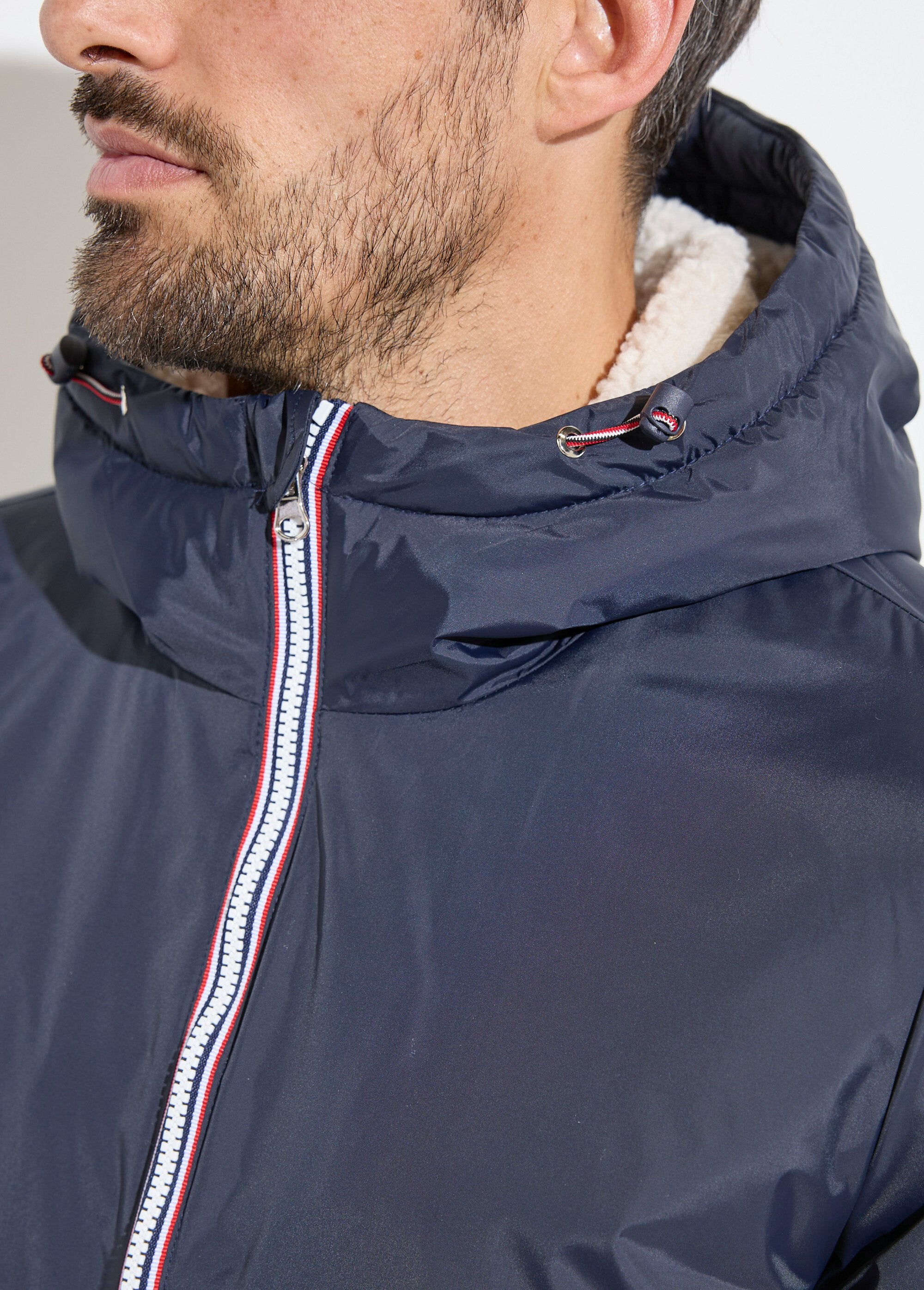Short,_warm,_water-repellent_parka_Navy_and_ecru_DE1_slim