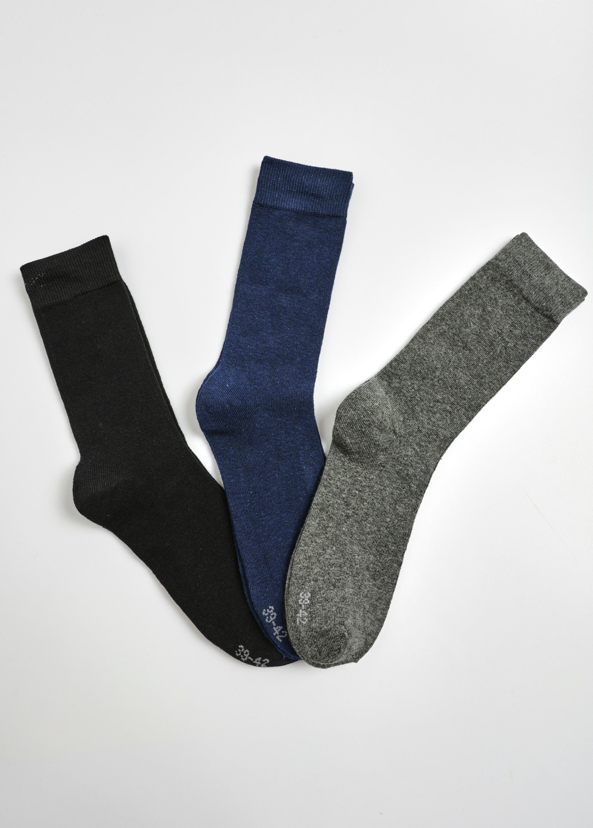Pack_of_3_neutral_socks_Assorted_gray_FA1_slim