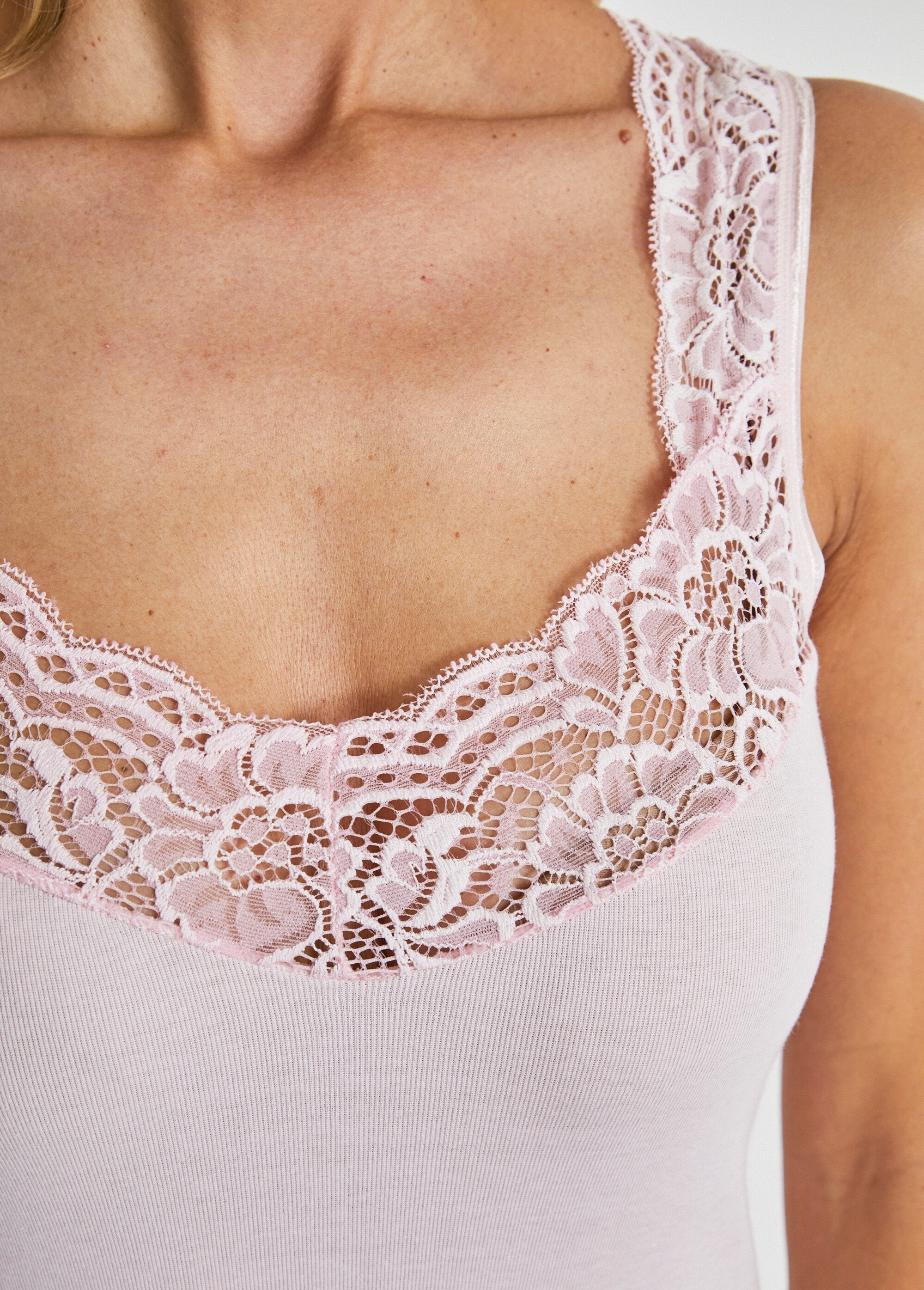 Sleeveless_undershirt_-_set_of_2_Pink_lot2_DE1_slim