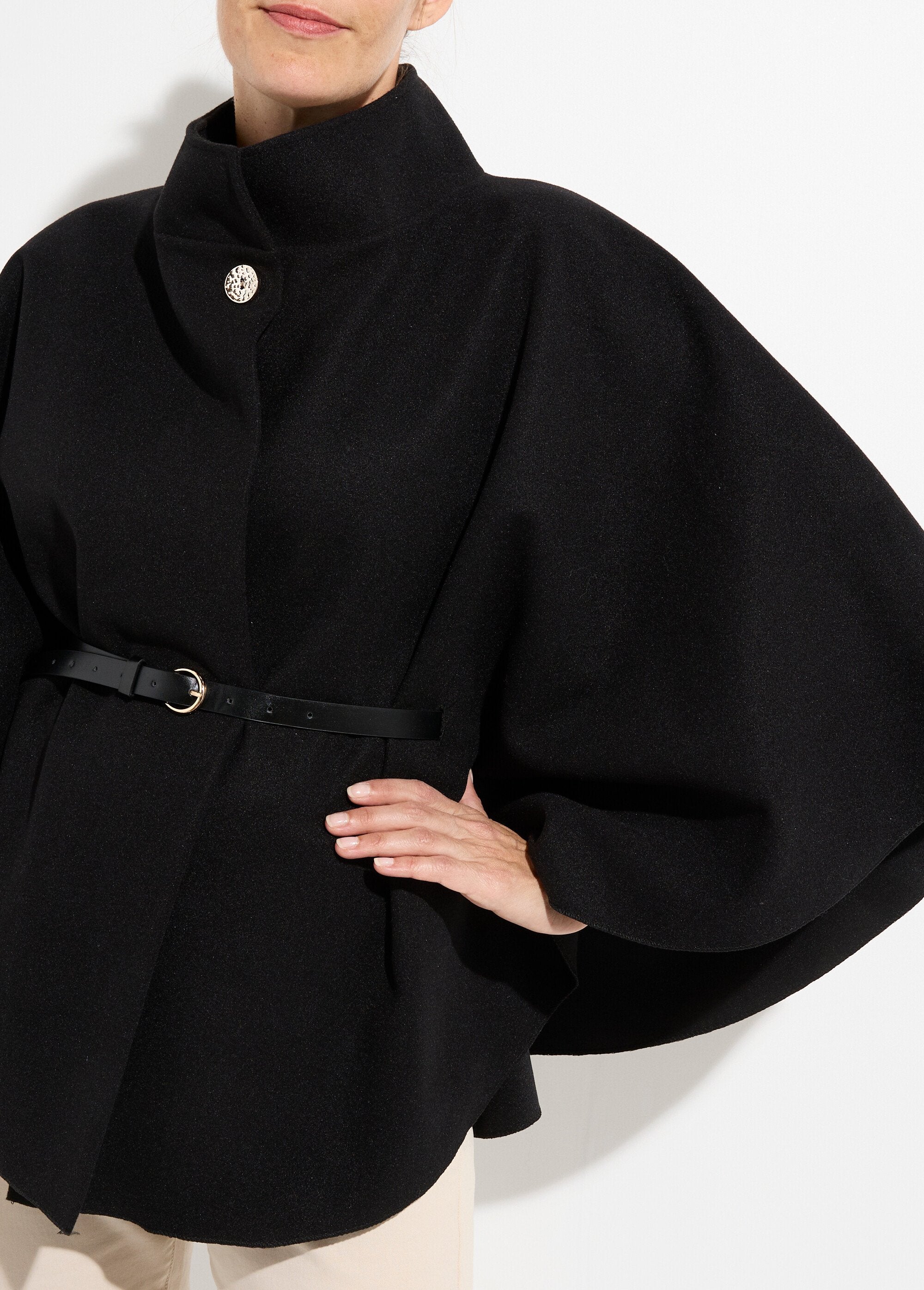 Belted_cape_coat_with_high_collar_Black_DE1_slim