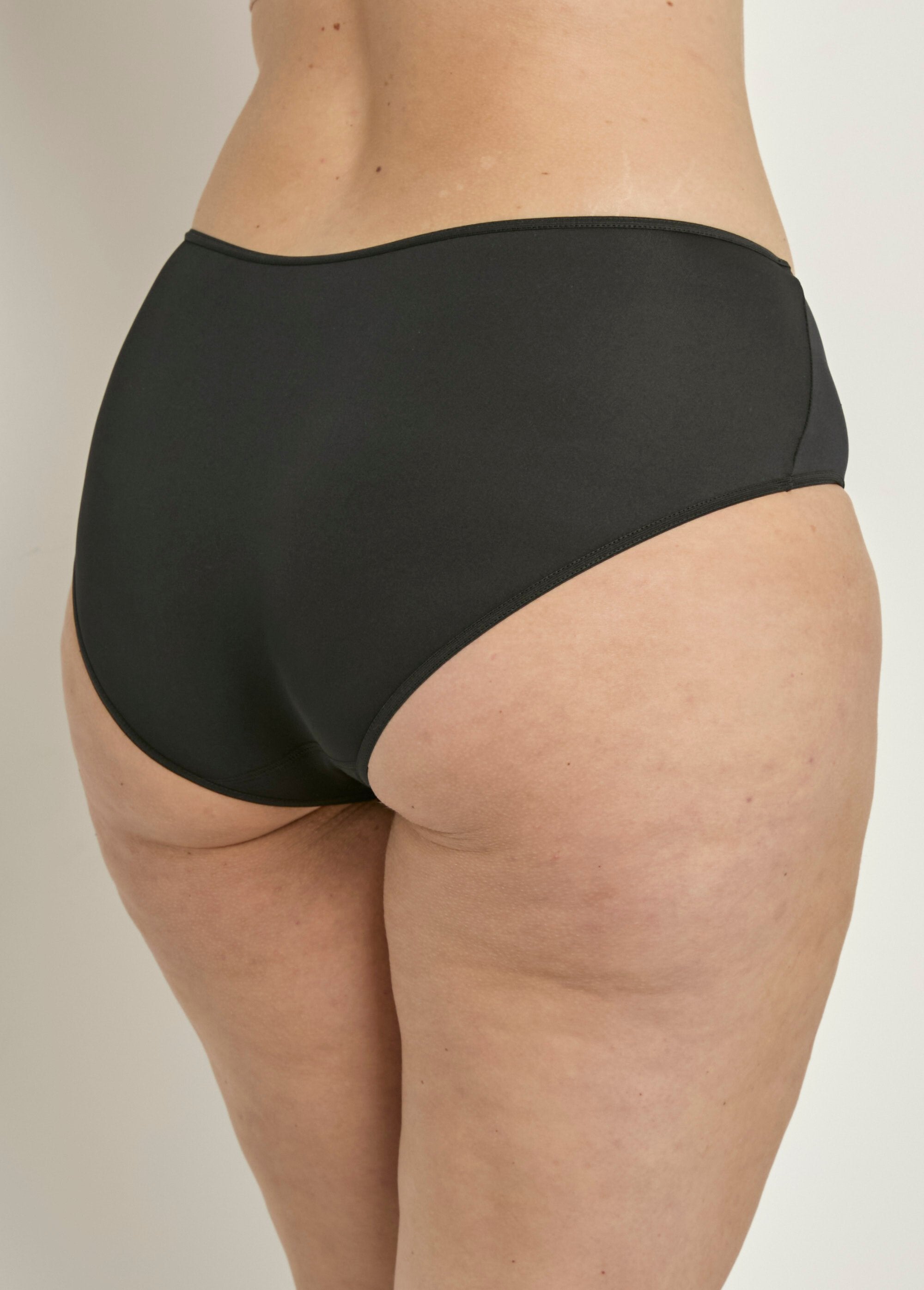 Basic_soft_panties_Black_DO1_curvy