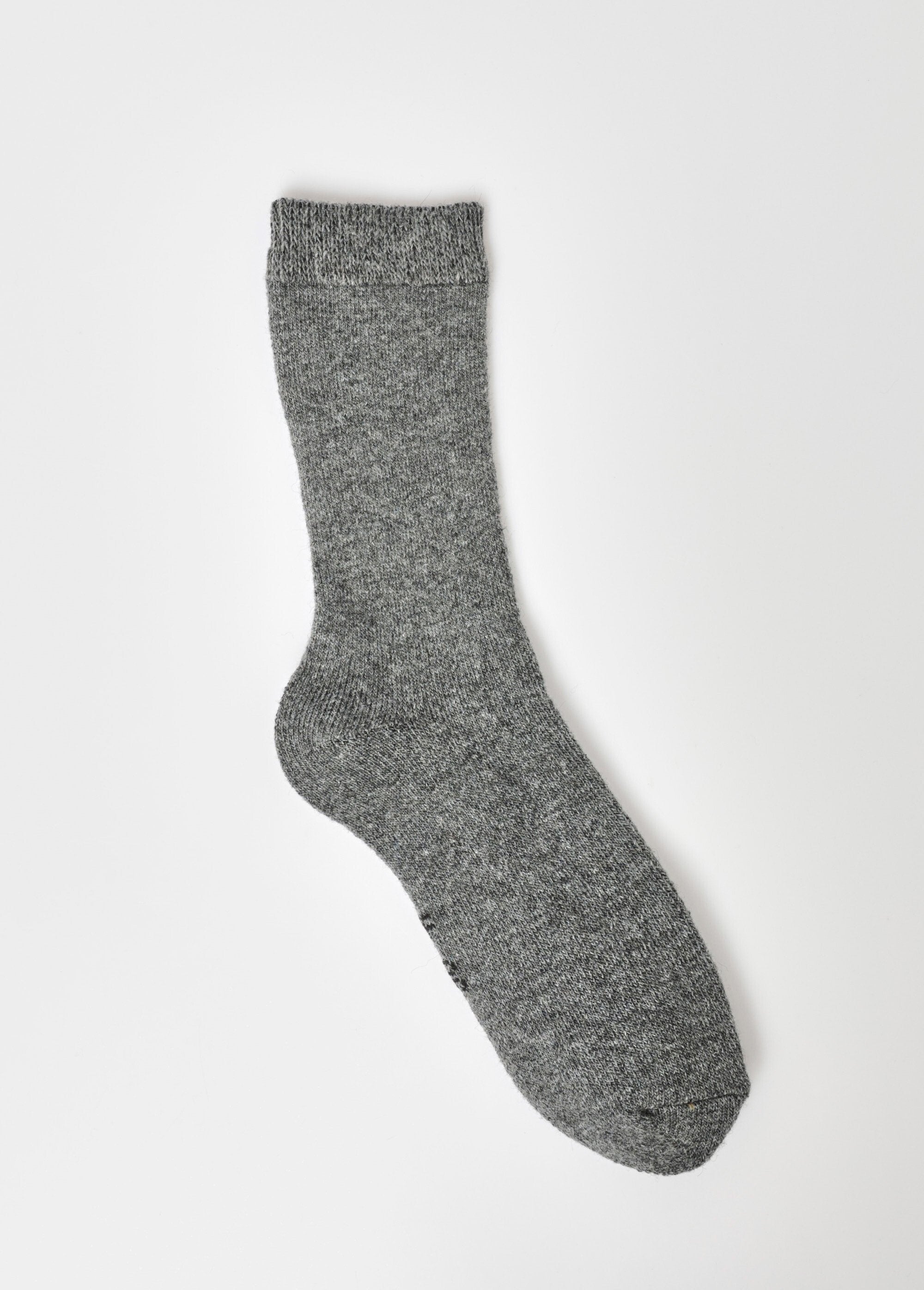 Pair_of_warm_wool_socks_Dark_gray_DE1_slim