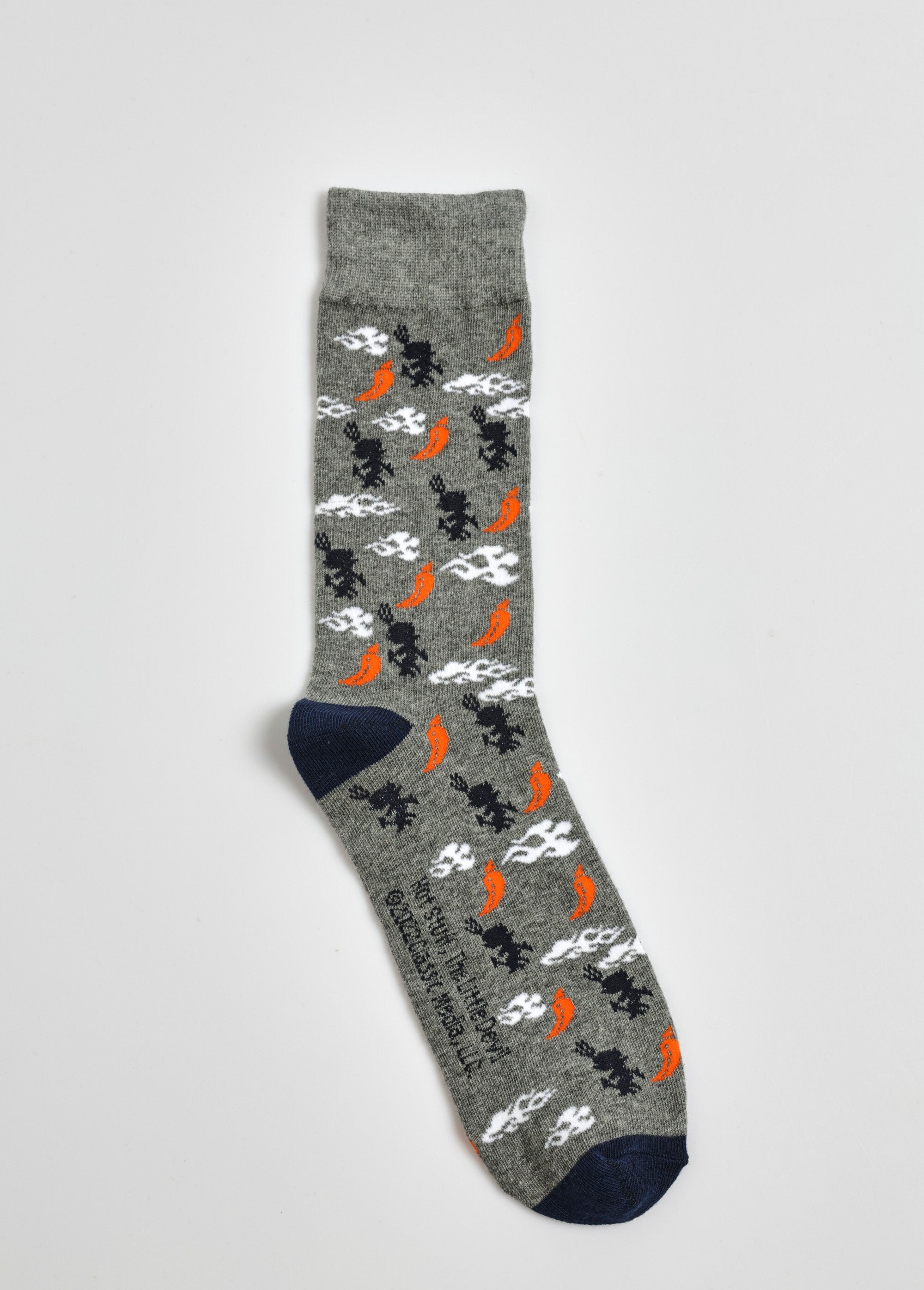 Pair_of_socks,_Hot_Stuff_license_Light_gray_DE1_slim