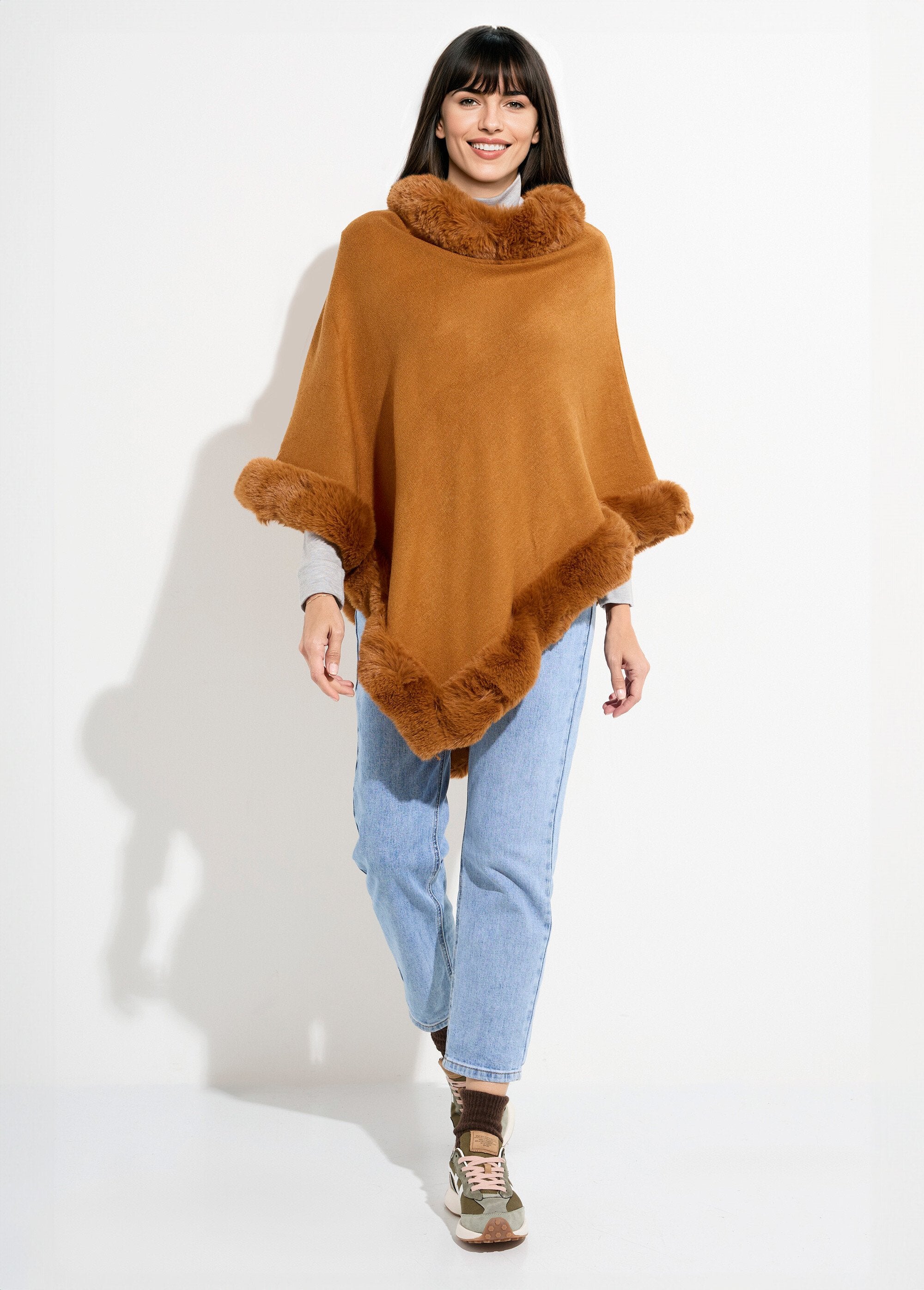 Cape_sweater,_tone-on-tone_fur_trim_camel_SF1_slim