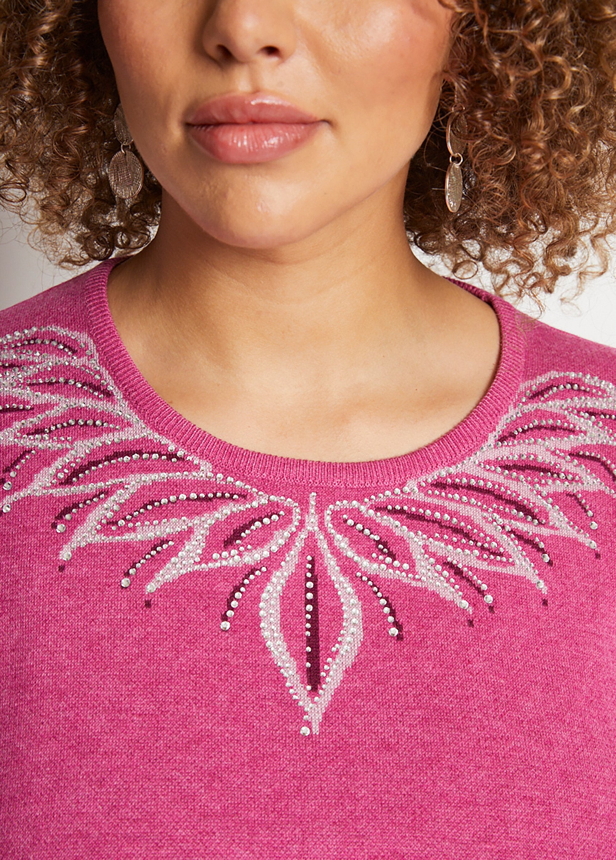 Rhinestone_jacquard_round-neck_sweater_Cassis_DE2_curvy