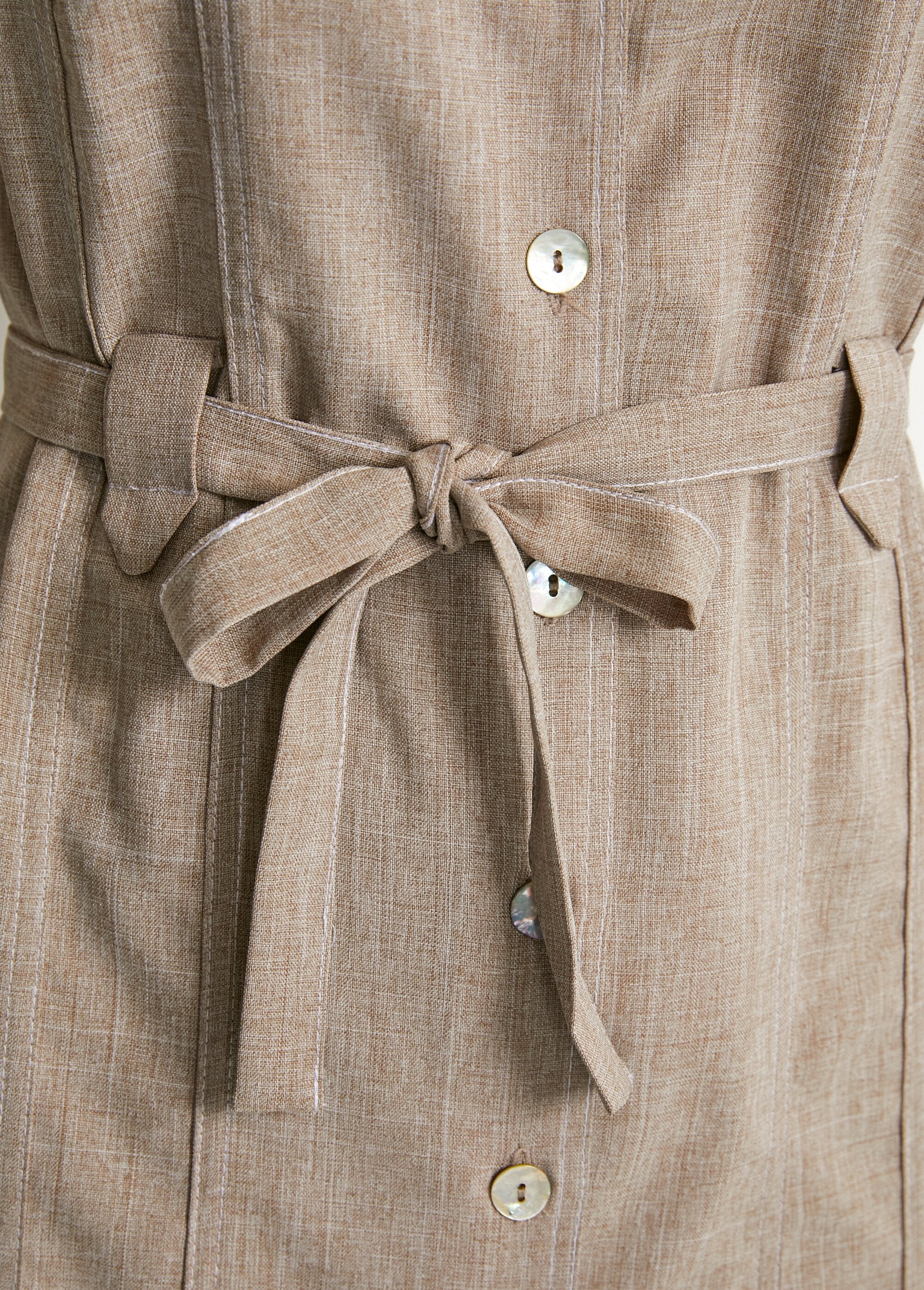 Mid-length_straight-cut_shirt_dress_Beige_DE4_slim