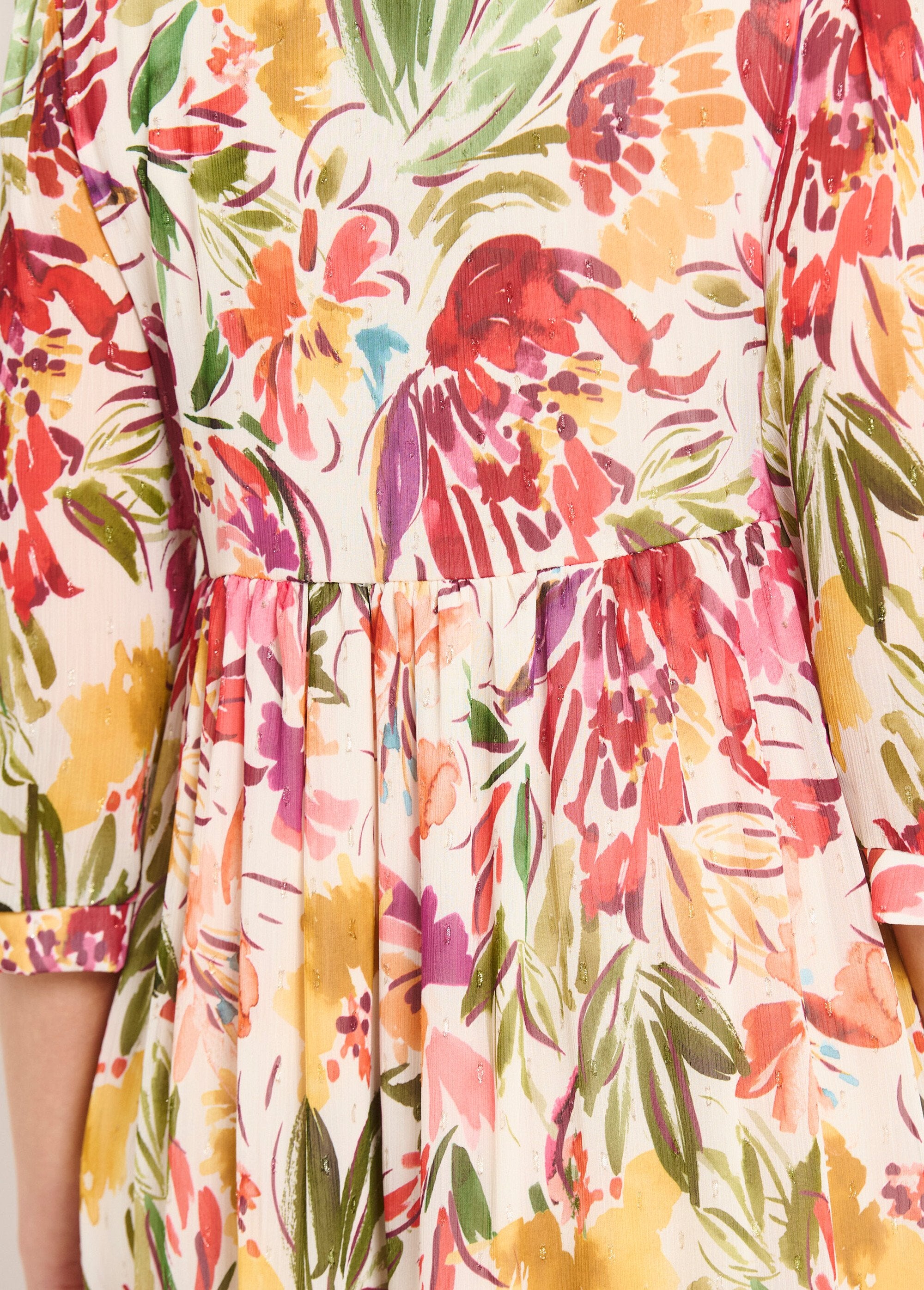 Short_ruffled_dress_with_V-neck_and_floral_veil_Multicolor_DE2_slim