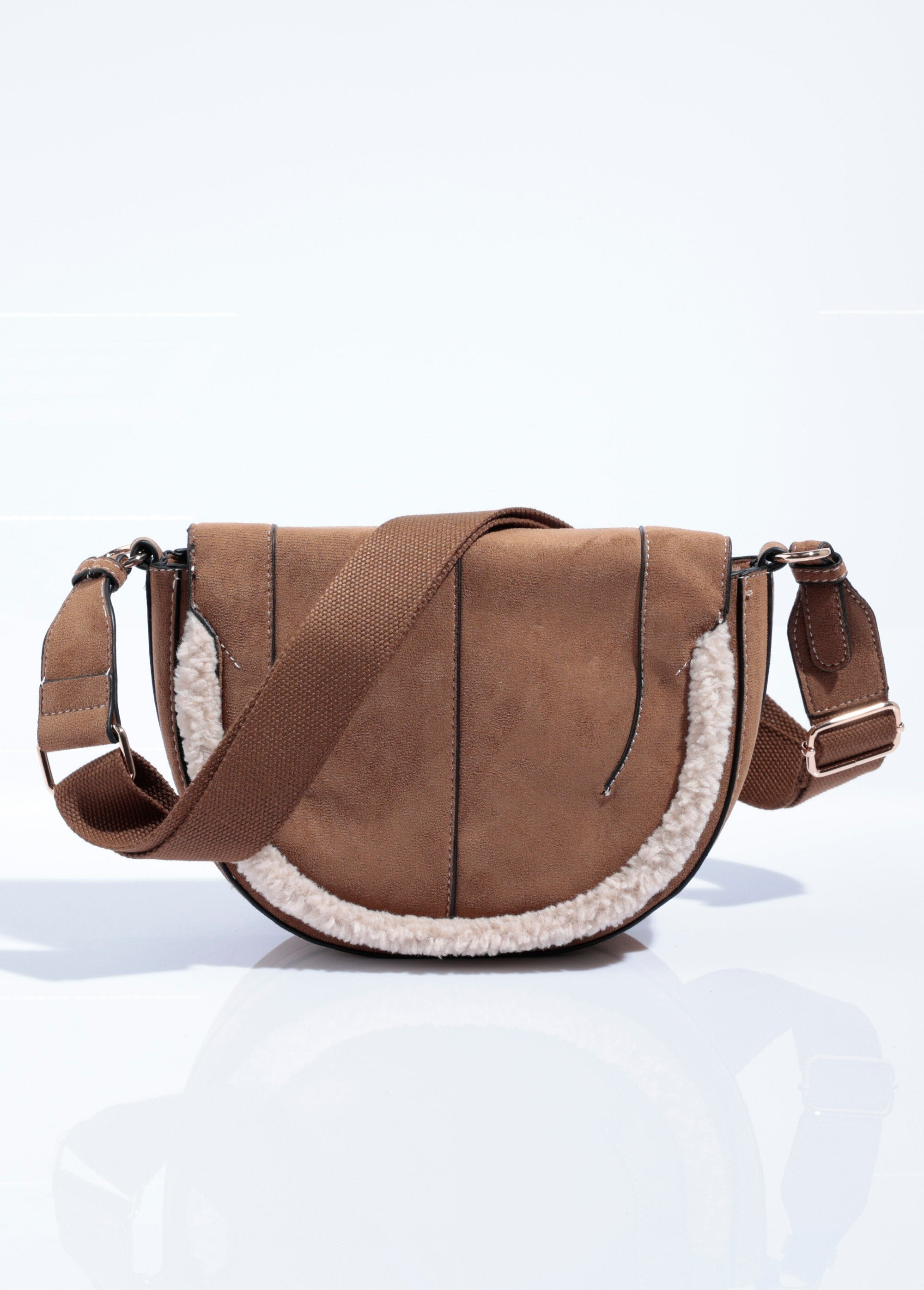 Suede_and_fur_half-moon_handbag_Sand_FA1_slim