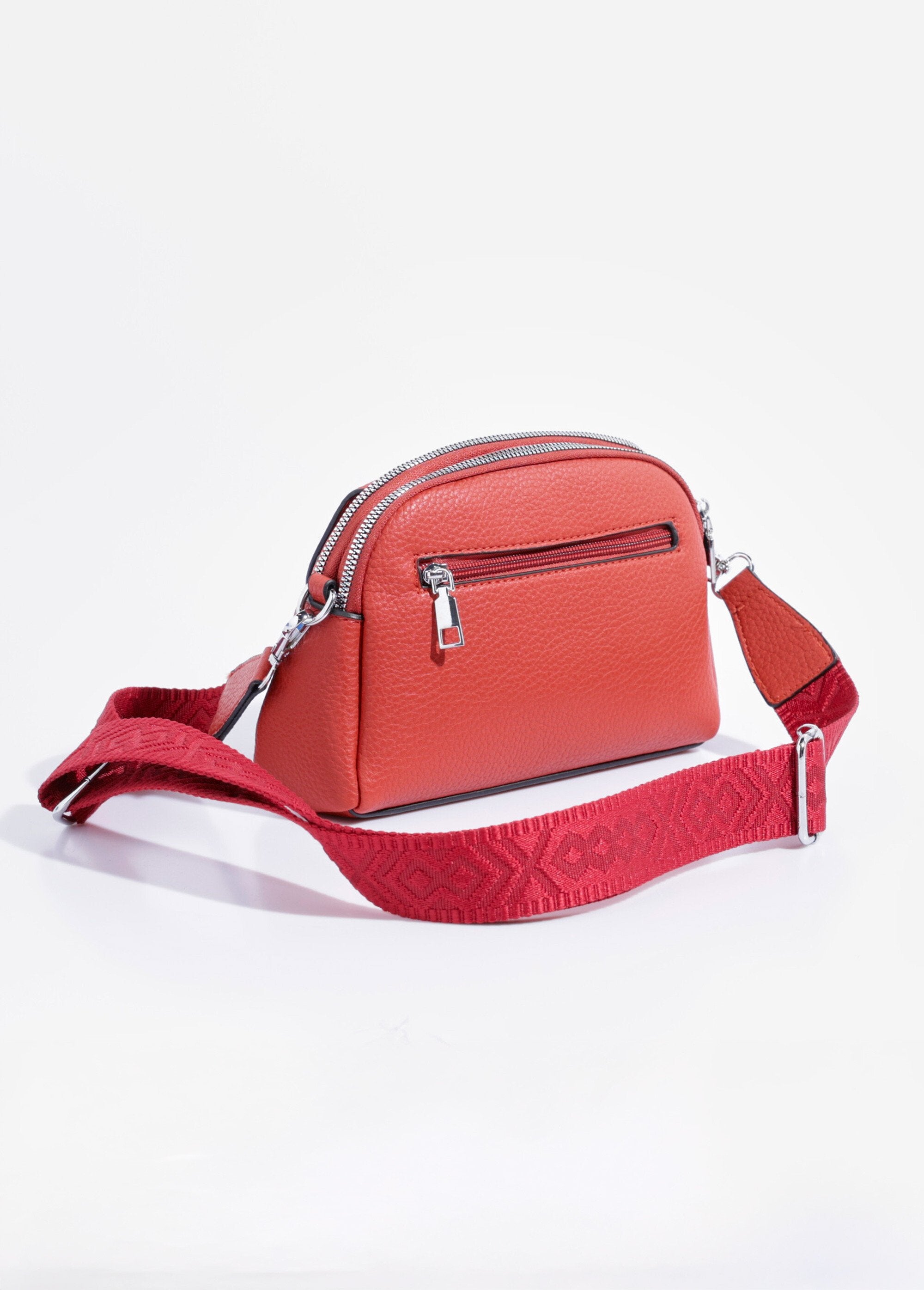 Grained_faux_leather_bag_with_shoulder_strap_Red_DO1_slim
