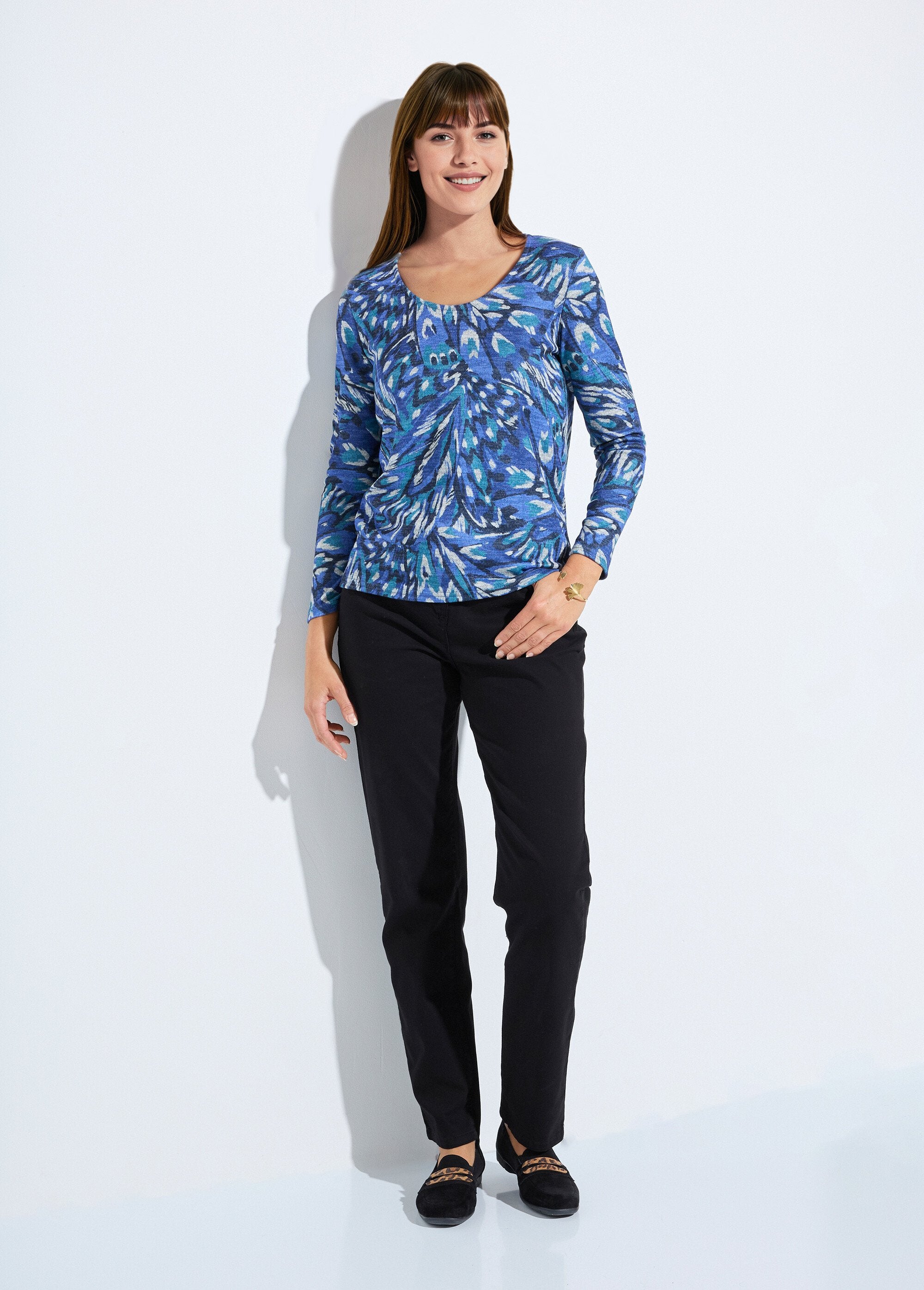 Warm_round_neck_printed_T-shirt_Blue_print_SF1_slim