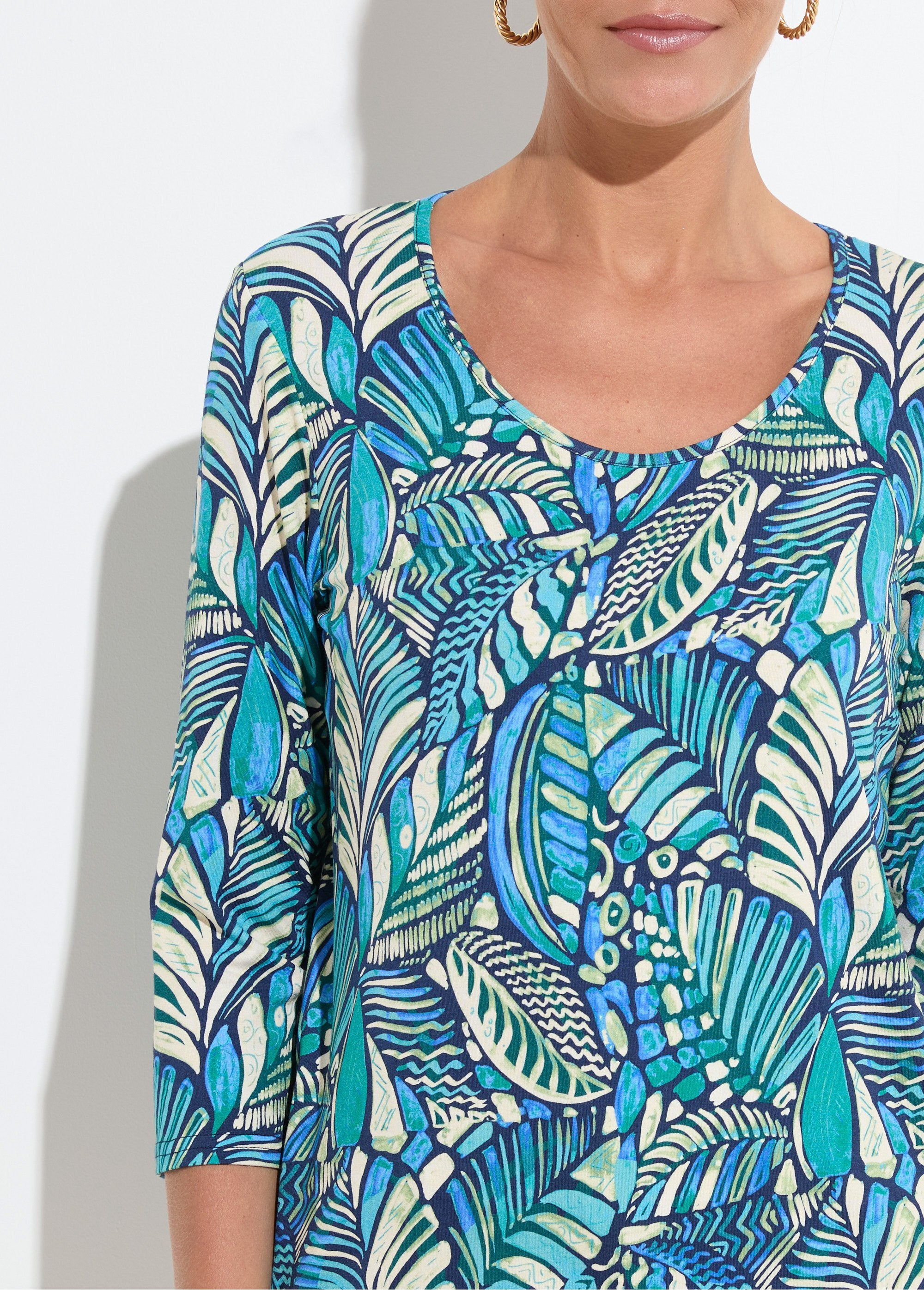 Patchwork_print_round_neck_T-shirt_Blue_and_green_DE1_slim