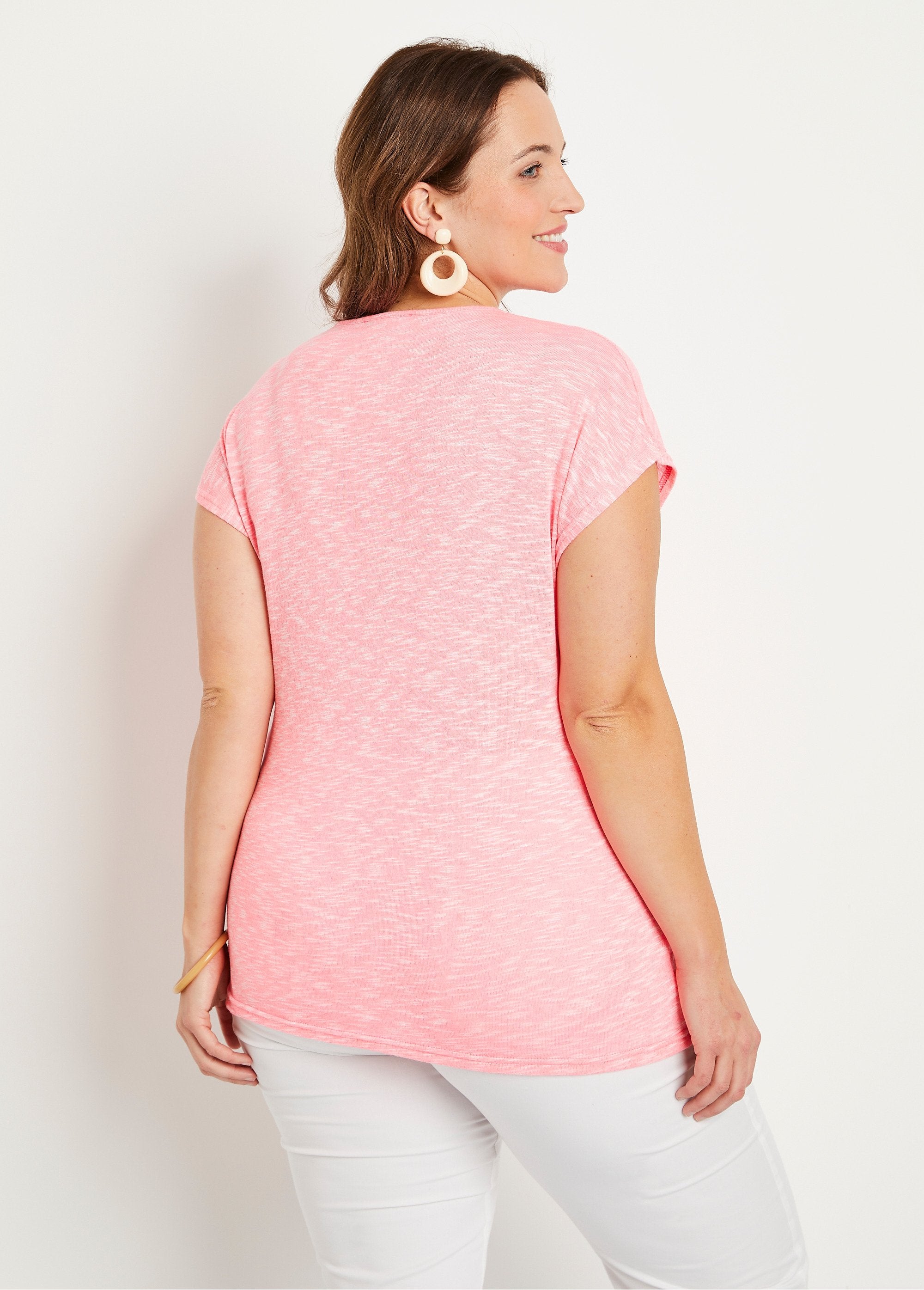 Fluorescent_V-neck_T-shirt_in_slub_knit_Pink_DO1_curvy