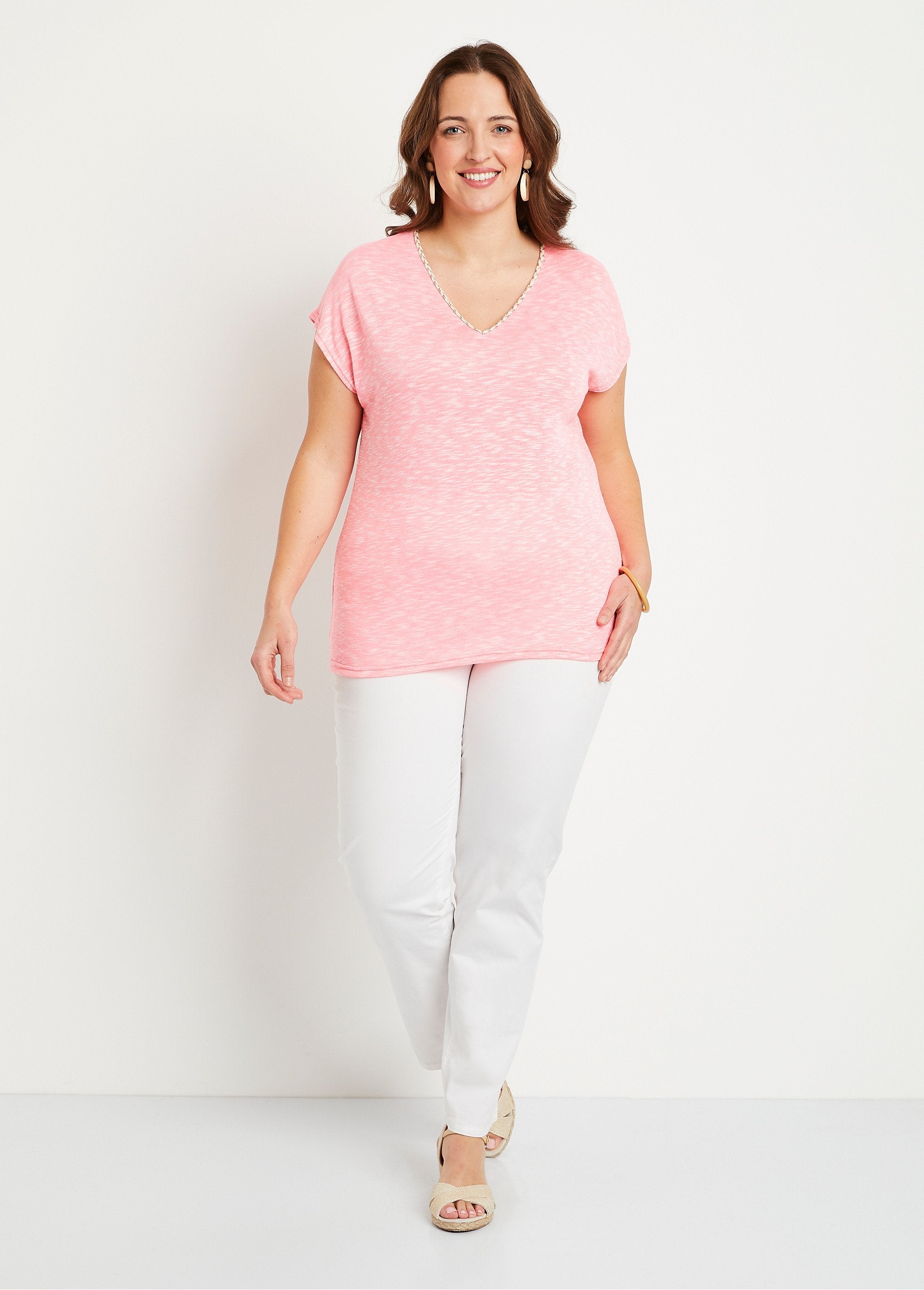 Fluorescent_V-neck_T-shirt_in_slub_knit_Pink_SF1_curvy