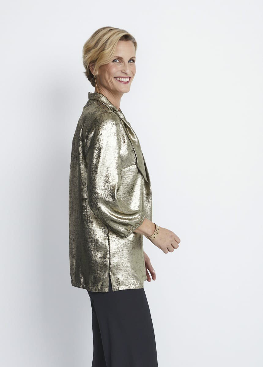 Shiny_fabric_tunic_with_a_lavallière_collar_Golden_DR1_slim