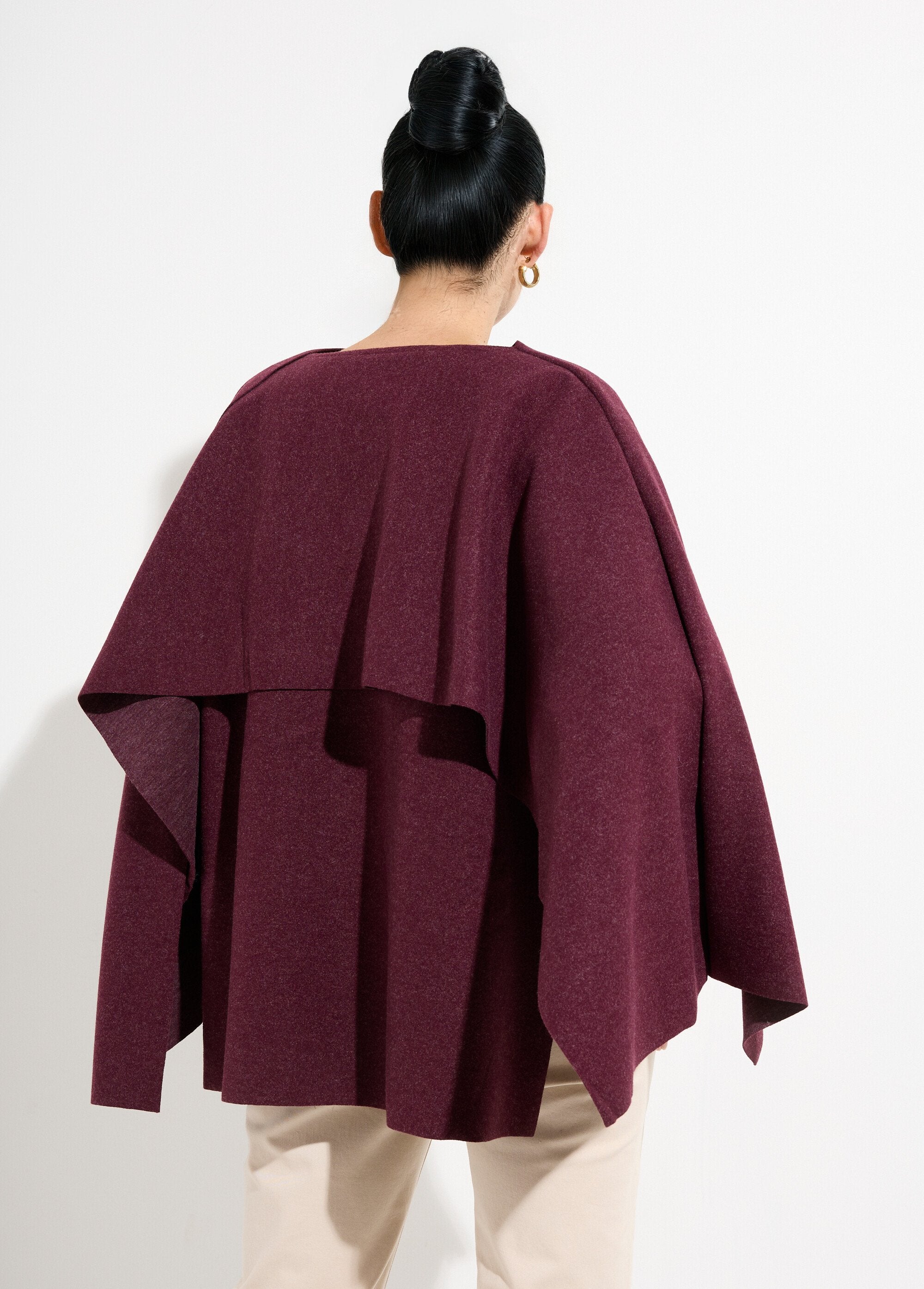 Jacket_with_metal_jewel_button_and_scarf_Bordeaux_DO1_slim