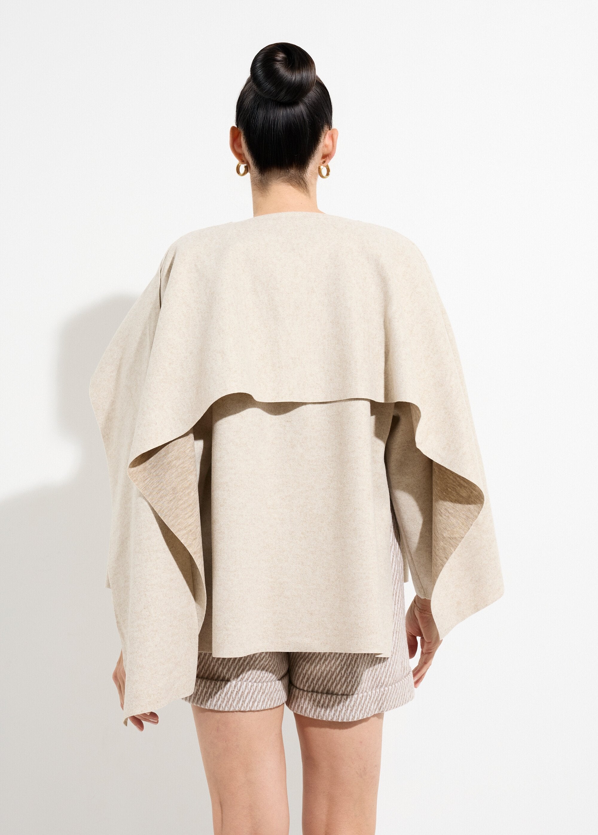 Jacket_with_metal_jewel_button_and_scarf_Beige_DO1_slim