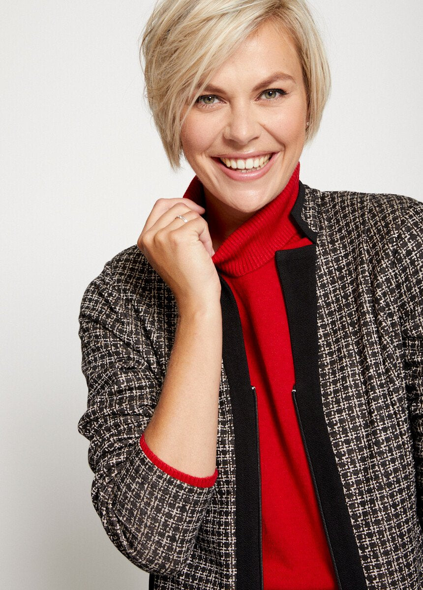 Jacquard_knit_jacket_with_plain_details_Black_and_natural_DE1_slim