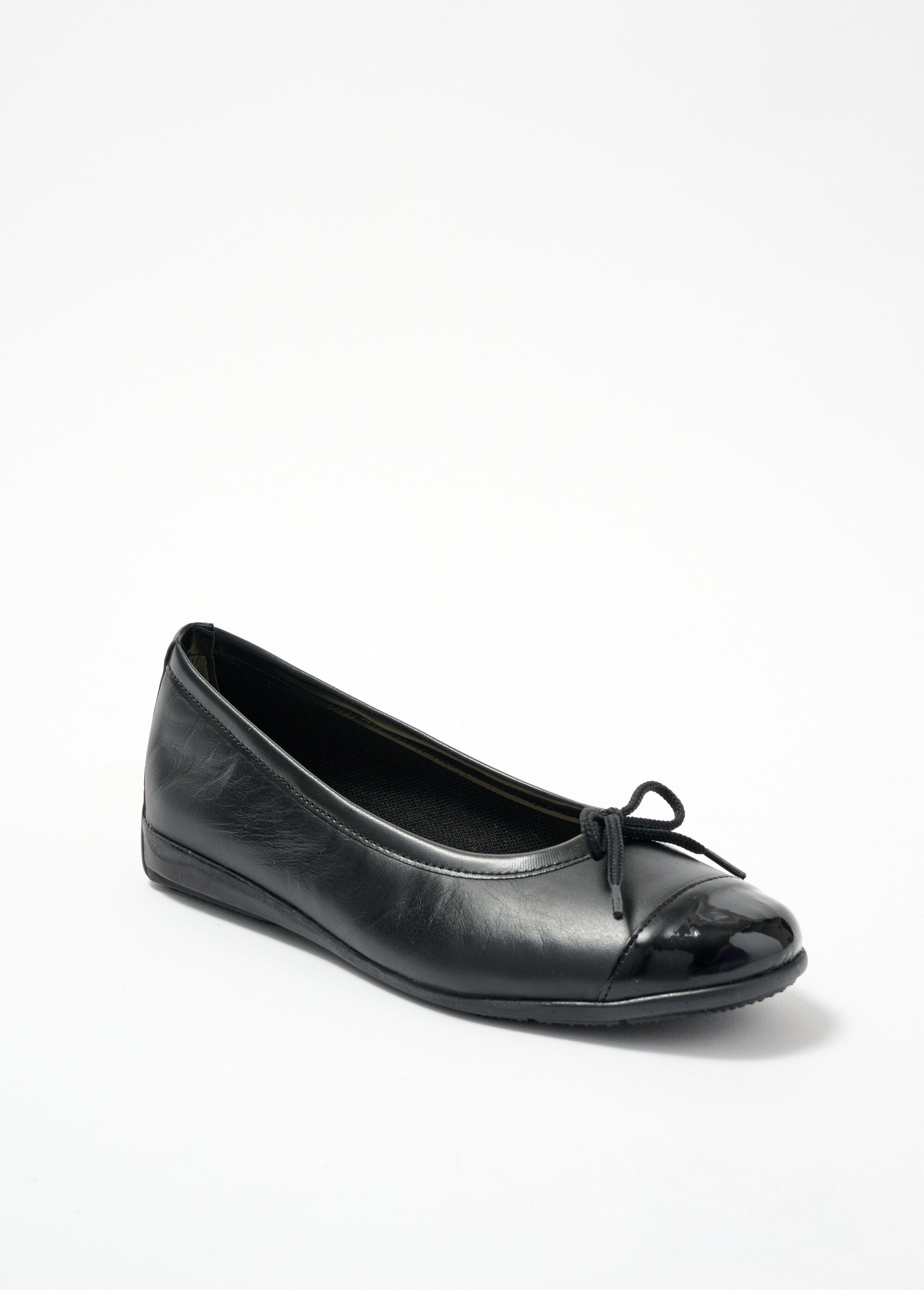 Soft_leather_ballerinas,_comfort_width_Black_FA1_slim