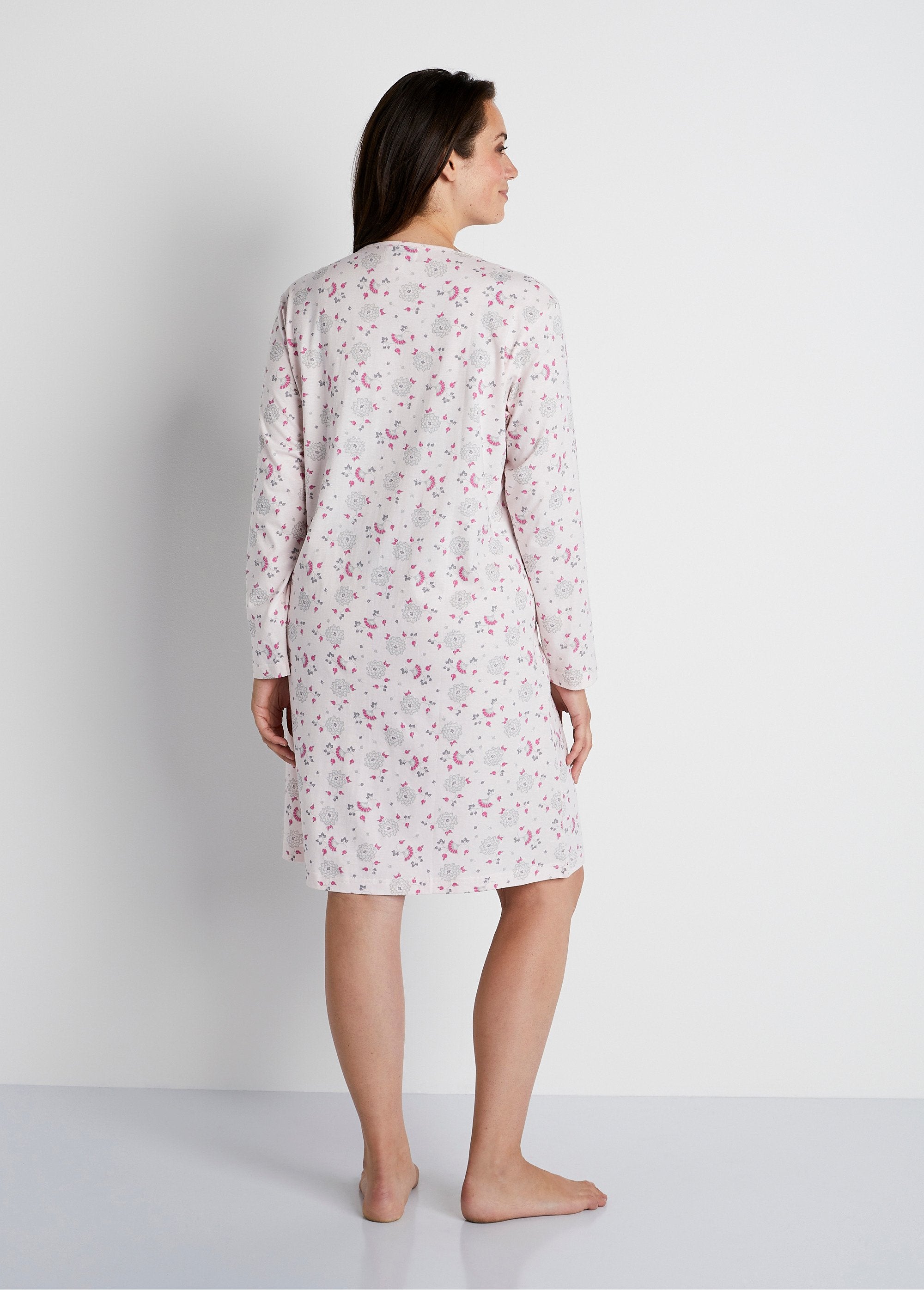 Short_buttoned_nightgown_Pink_DO1_curvy