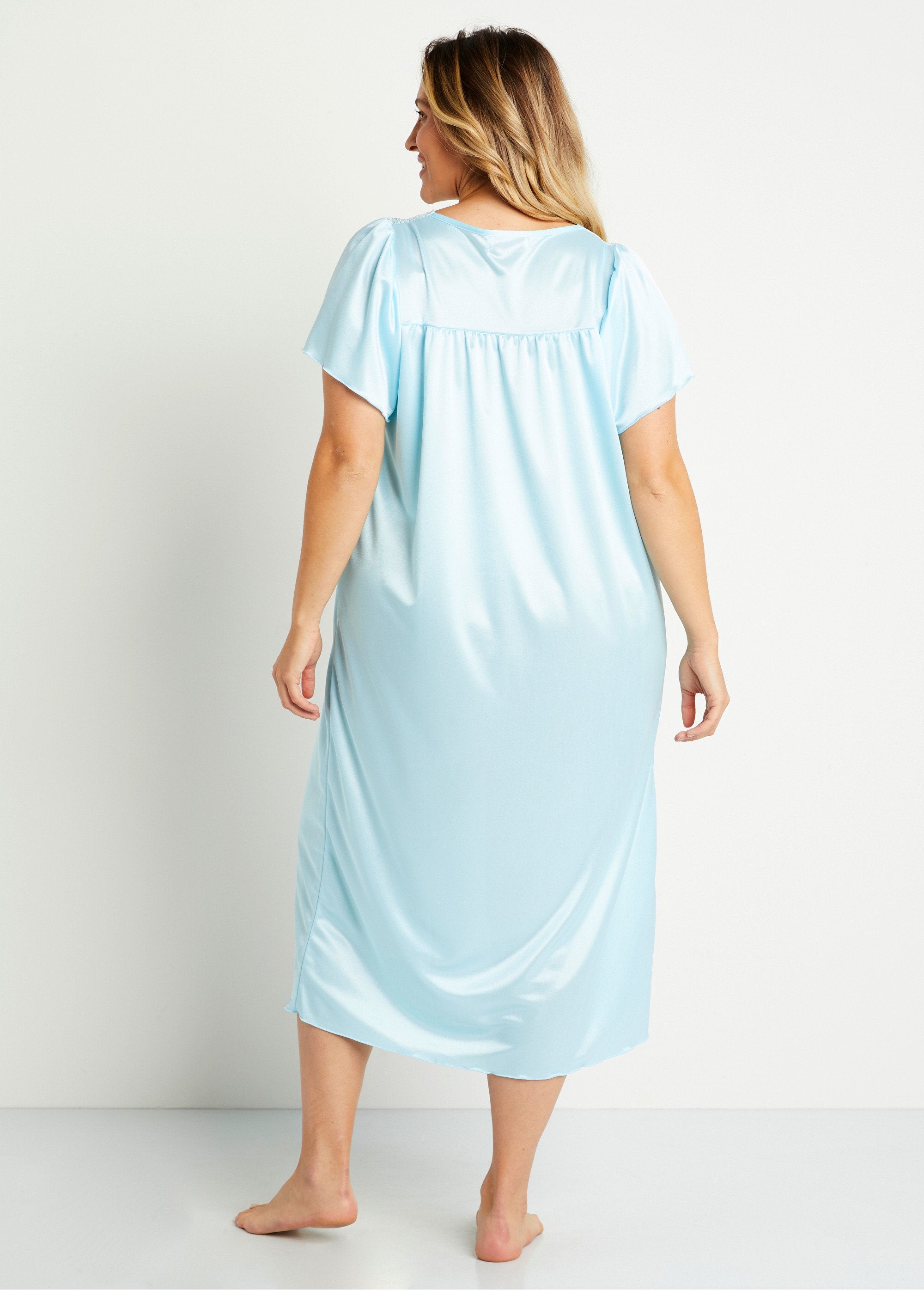 Long_satin_anti-static_lace_nightgown_Turquoise_DO1_curvy