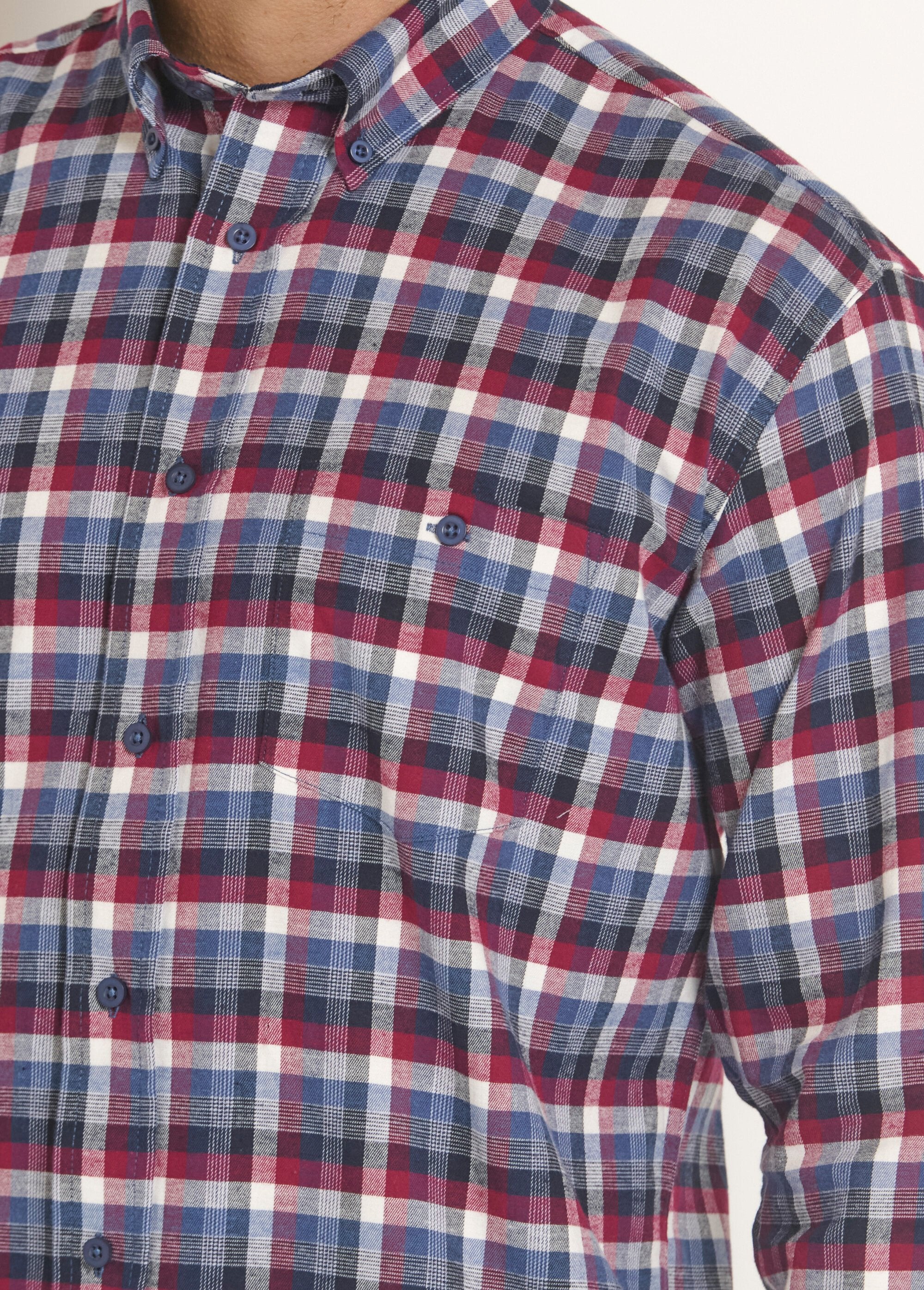 Stretchy_plaid_flannel_shirt_Burgundy_tiles_DE2_slim