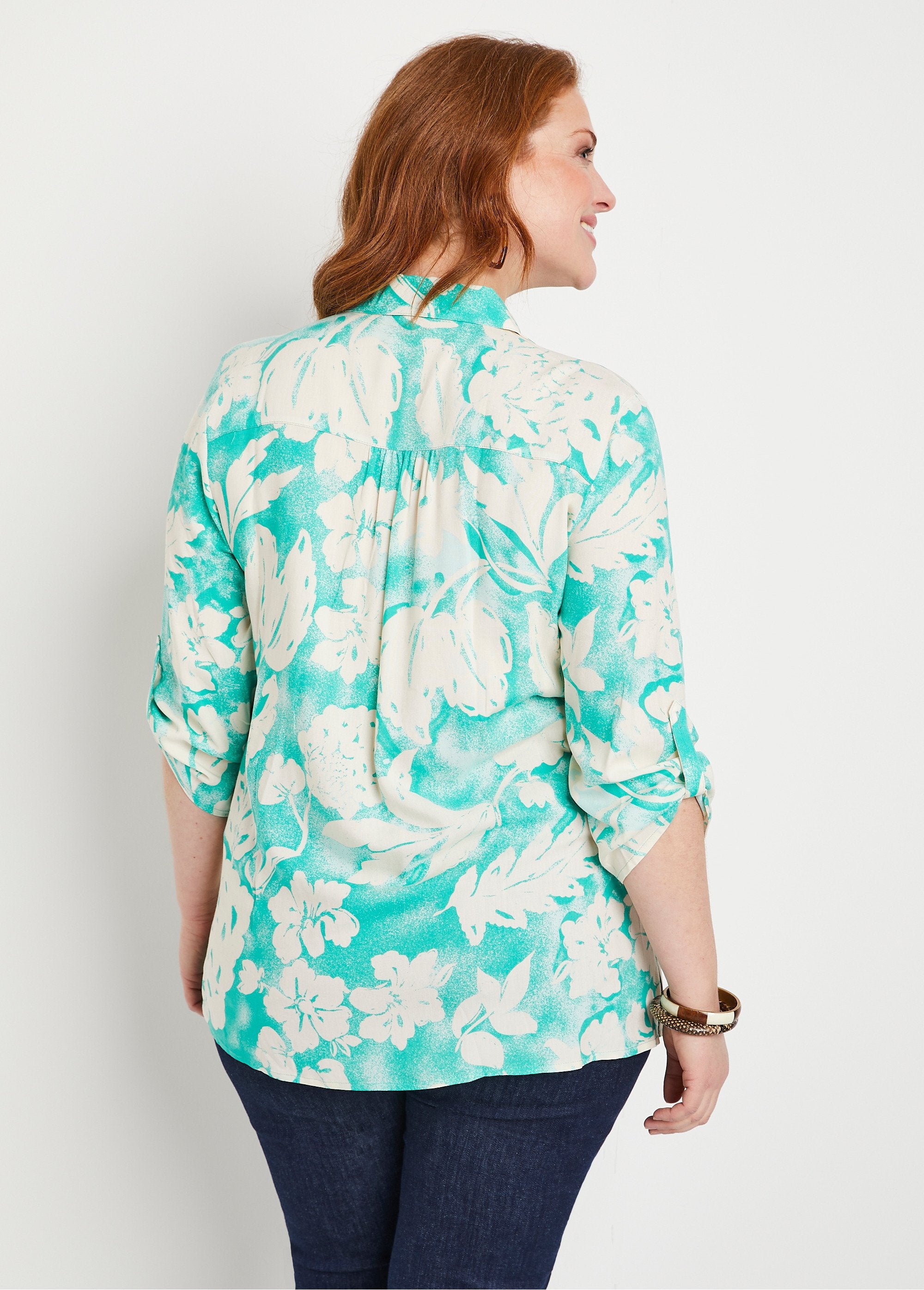 Loose_long_floral_blouse_Green_and_white_DO1_curvy