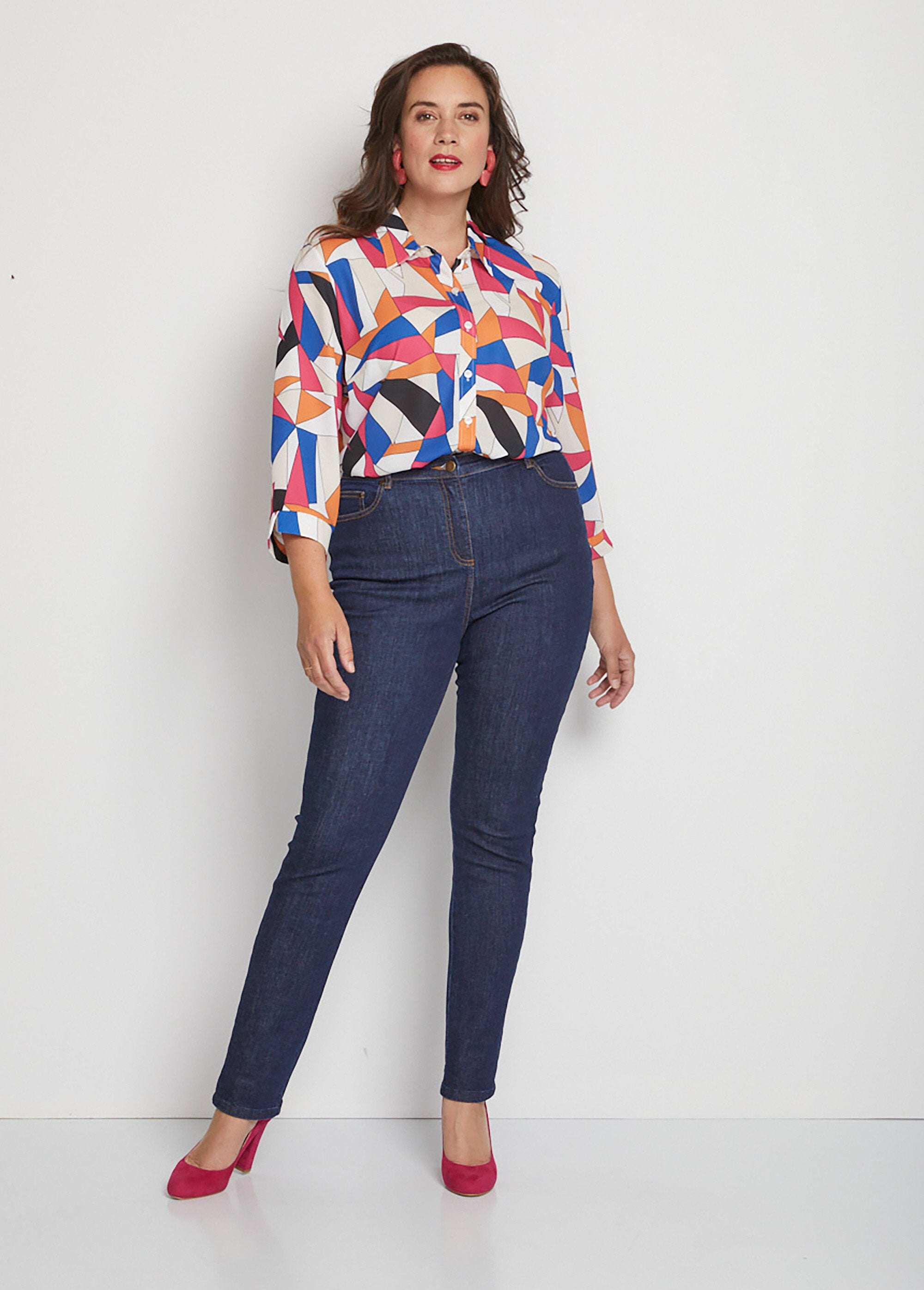 Graphic_print_blouse_with_3/4_sleeves_Blue_print_SF1_curvy