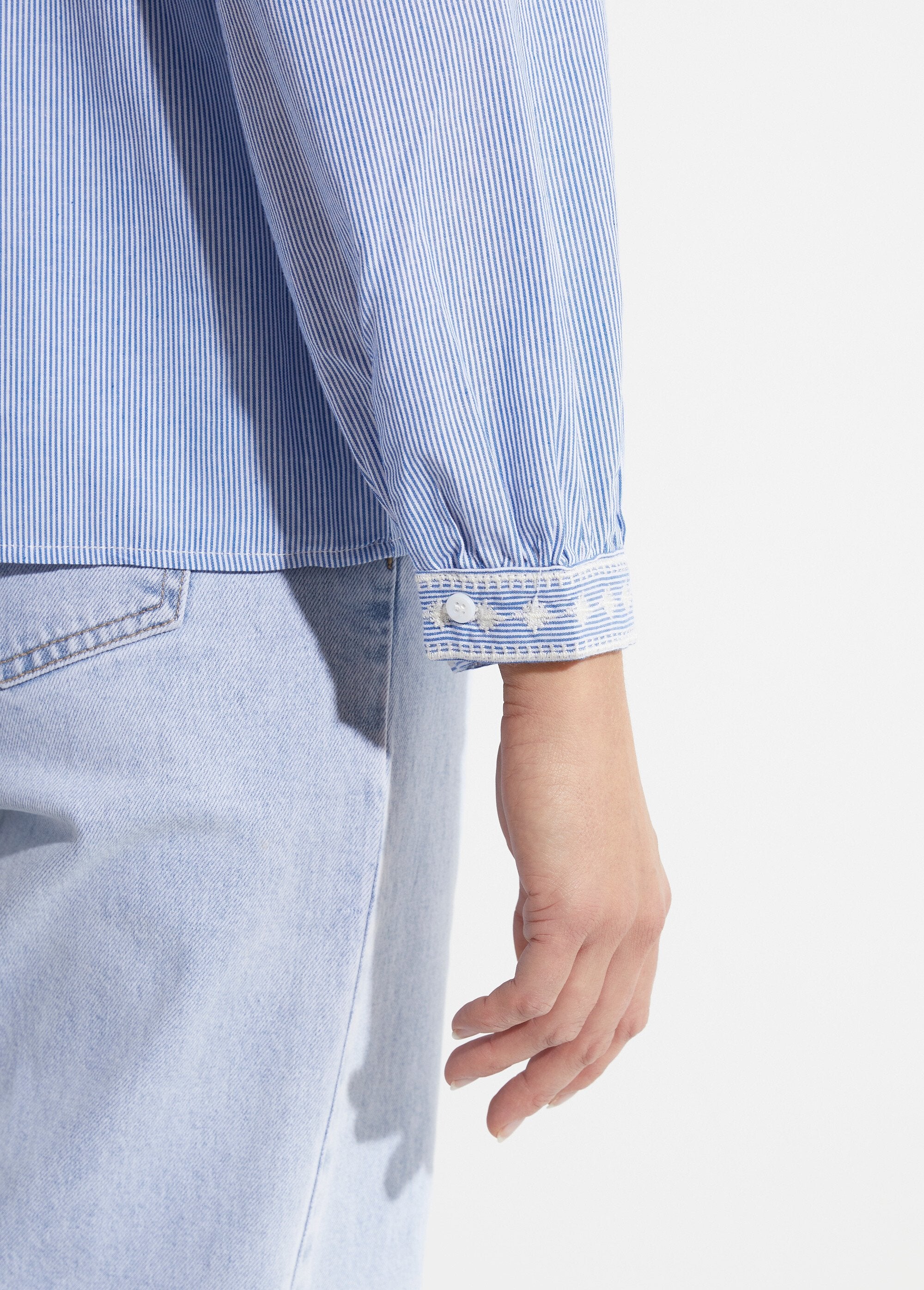 Striped_blouse_with_round_neck_and_embroidery_Blue_DE3_slim