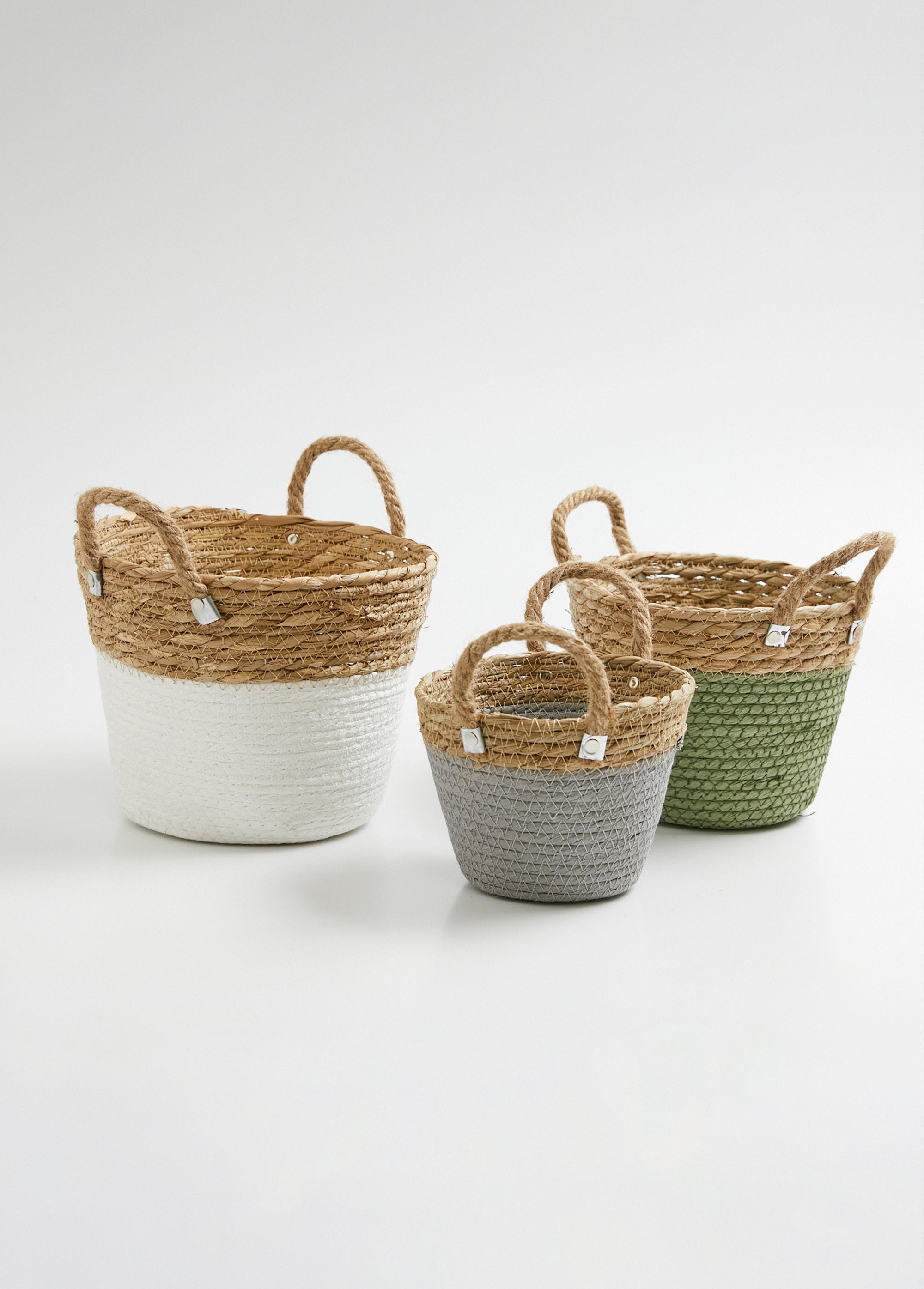 Two-tone_wicker_basket_with_rope_handles_Natural_FA1_slim