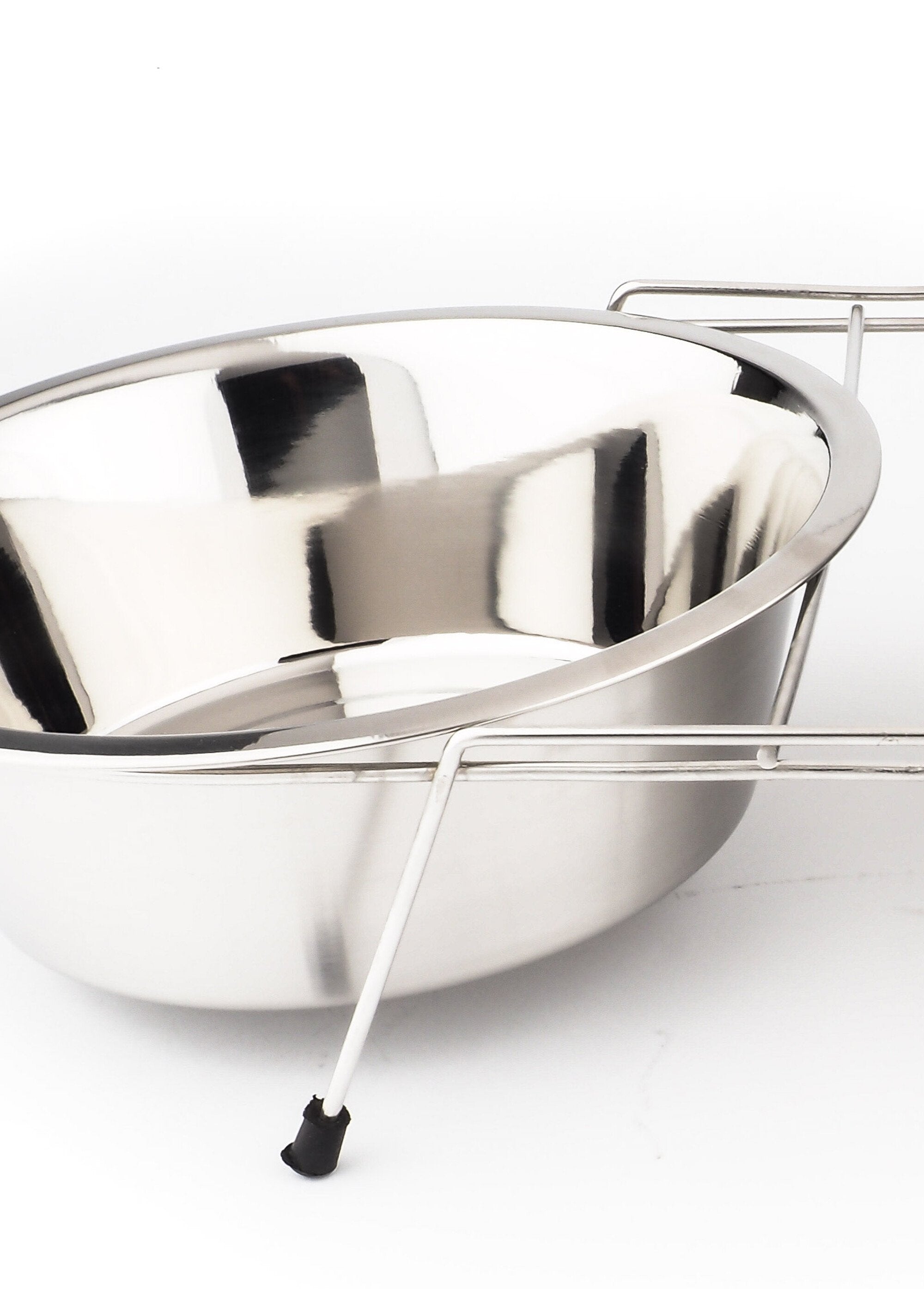 Double_stainless_steel_bowl_with_stand_Silver_DE1_slim