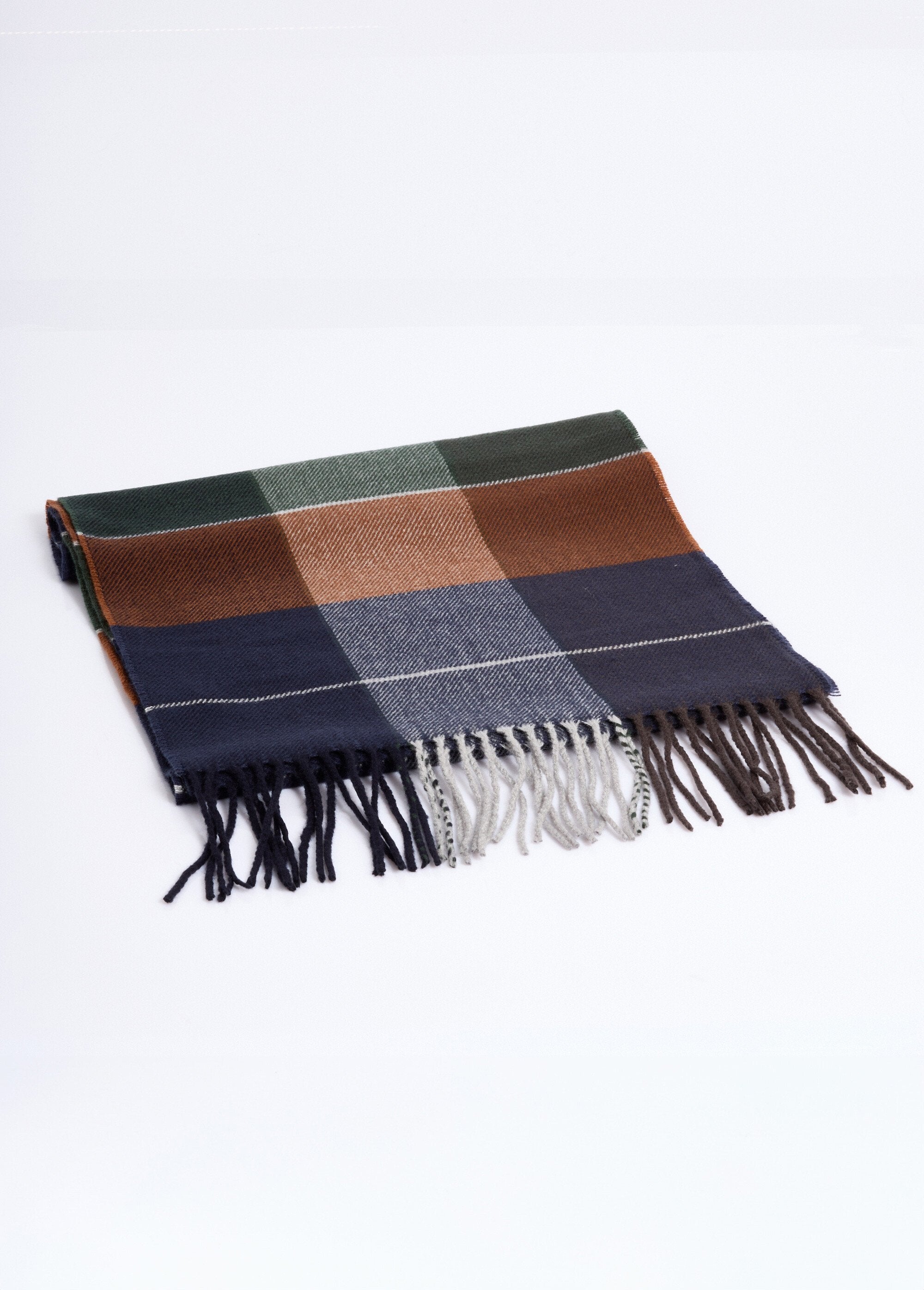 Multicolored_plaid_scarf_Blue_tiles_FA1_slim