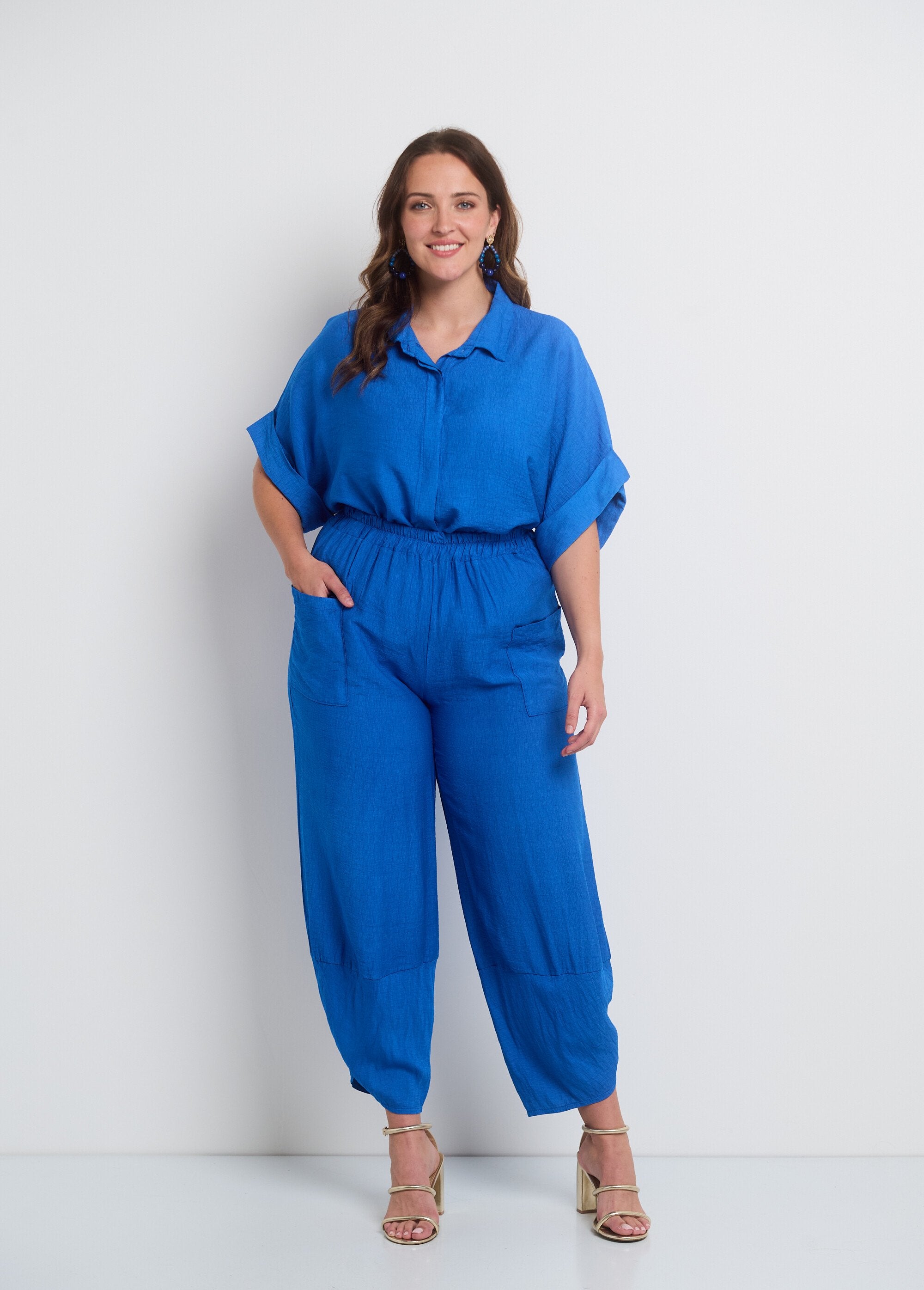 Blouse_and_pants_set_Royal_blue_FA2_curvy