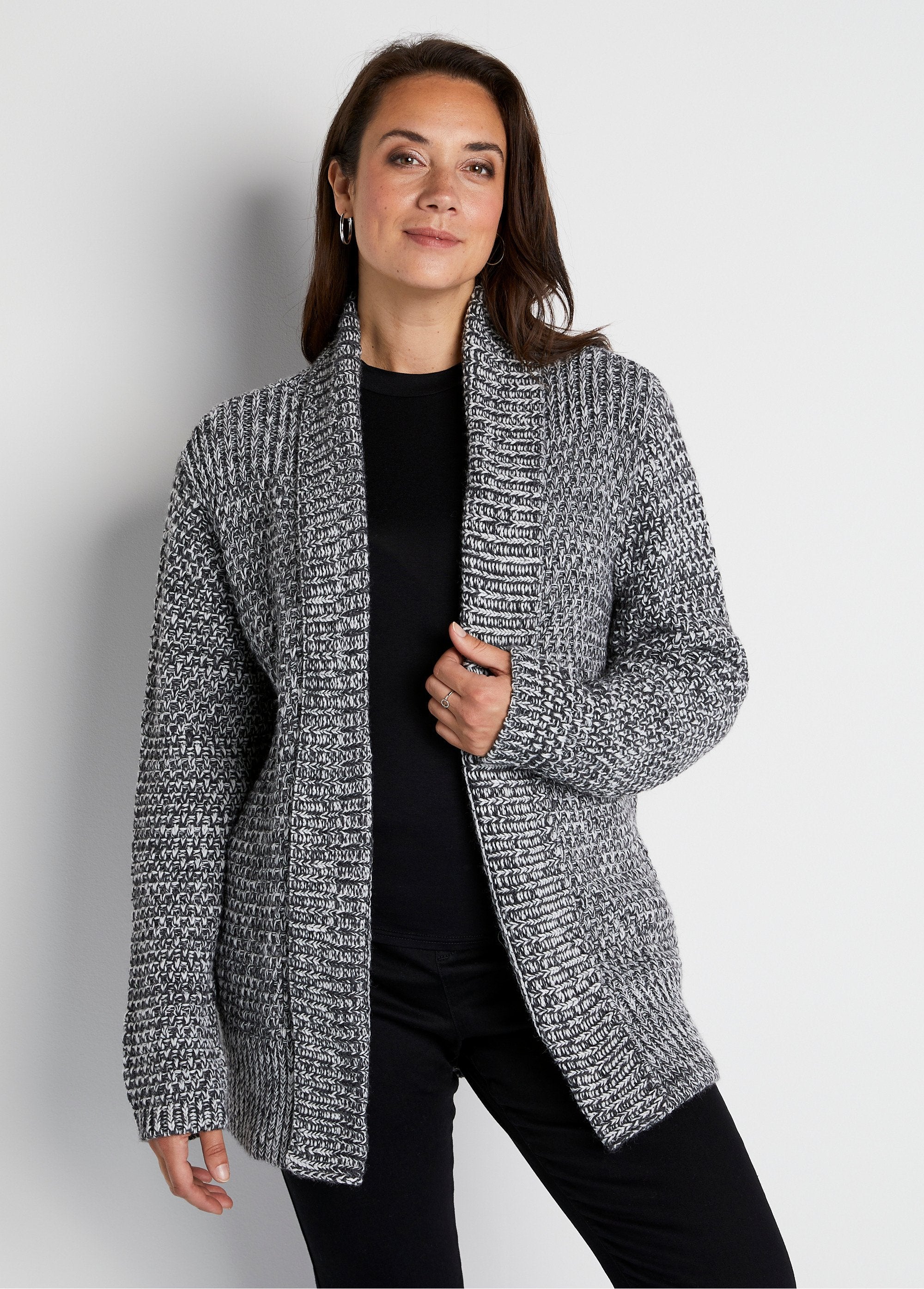 Long_edge-to-edge_fancy_knit_cardigan_Black_FA1_curvy