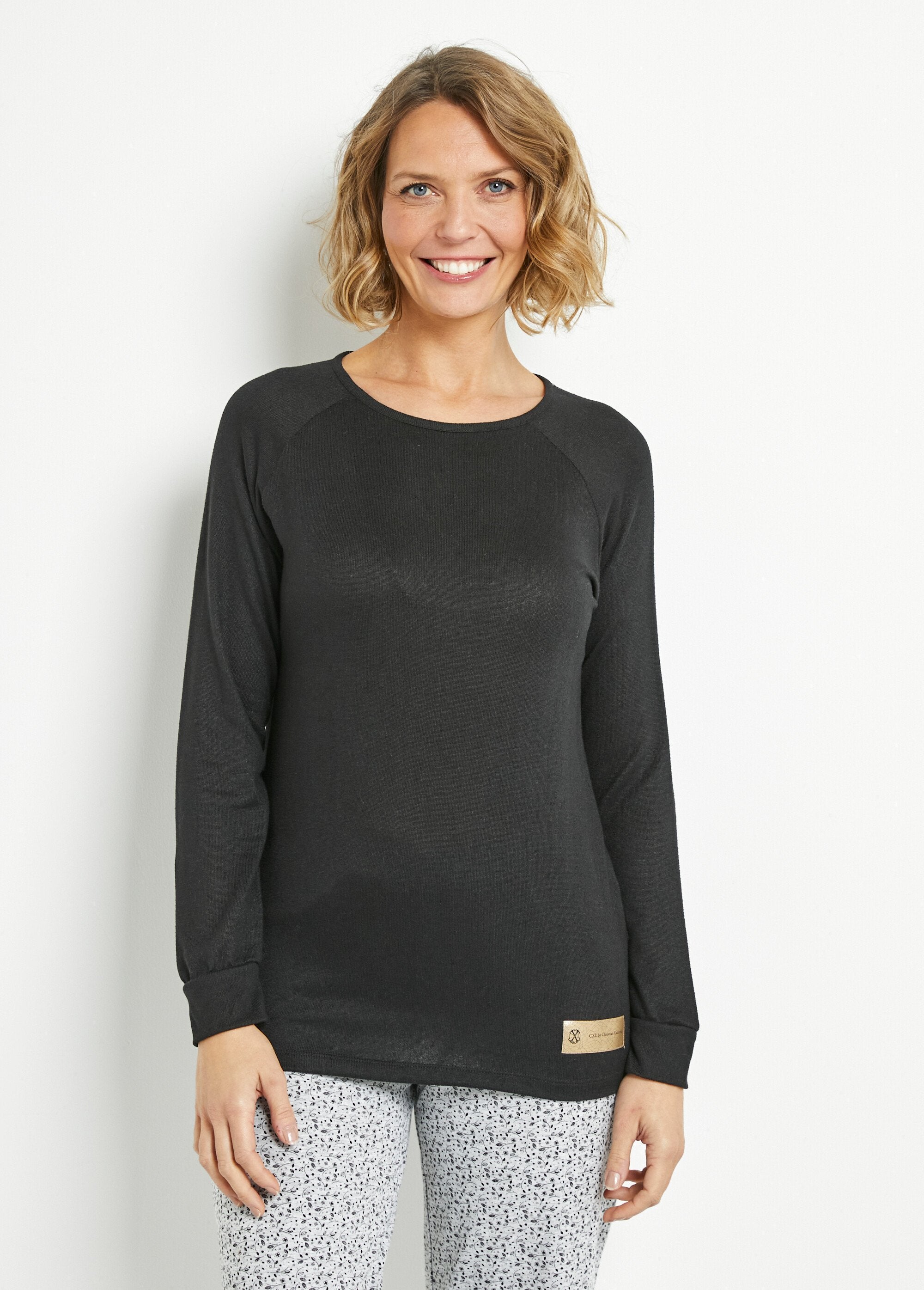 Plain_long-sleeved_pajama_top_Black_FA1_slim