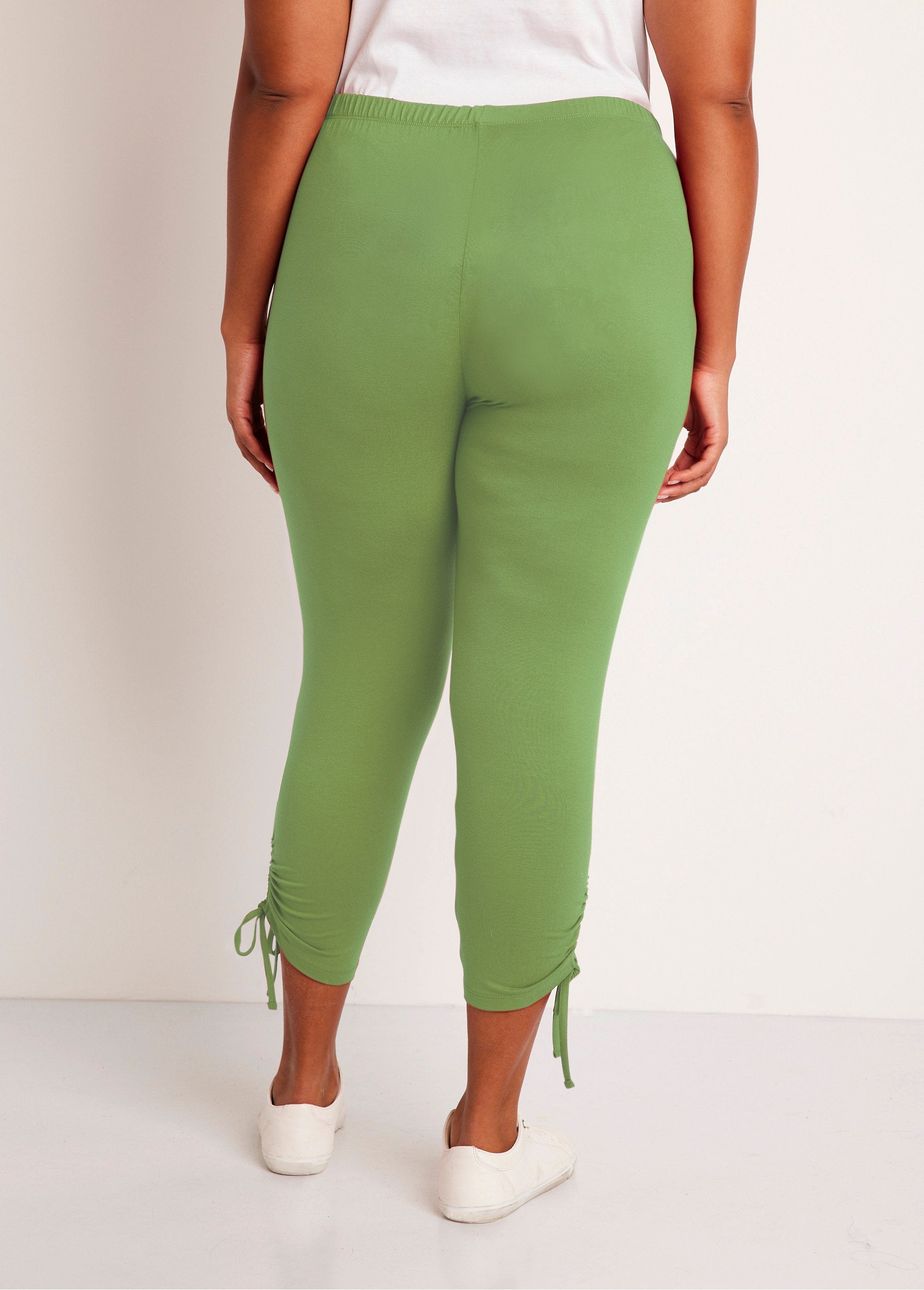 Short_leggings_with_elasticated_waistband_Plain_lime_DO1_curvy