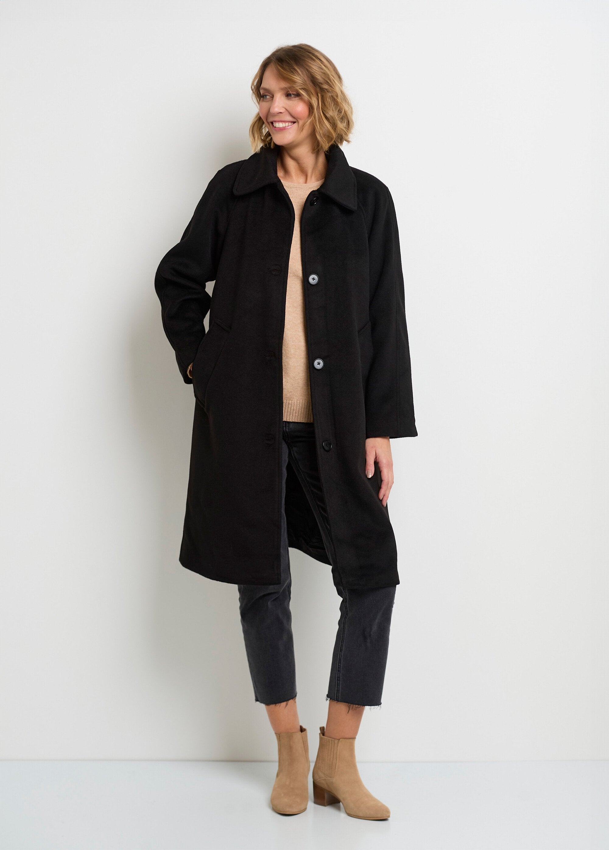 Long_coat_with_tailored_collar_in_wool_look_Black_FA1_slim