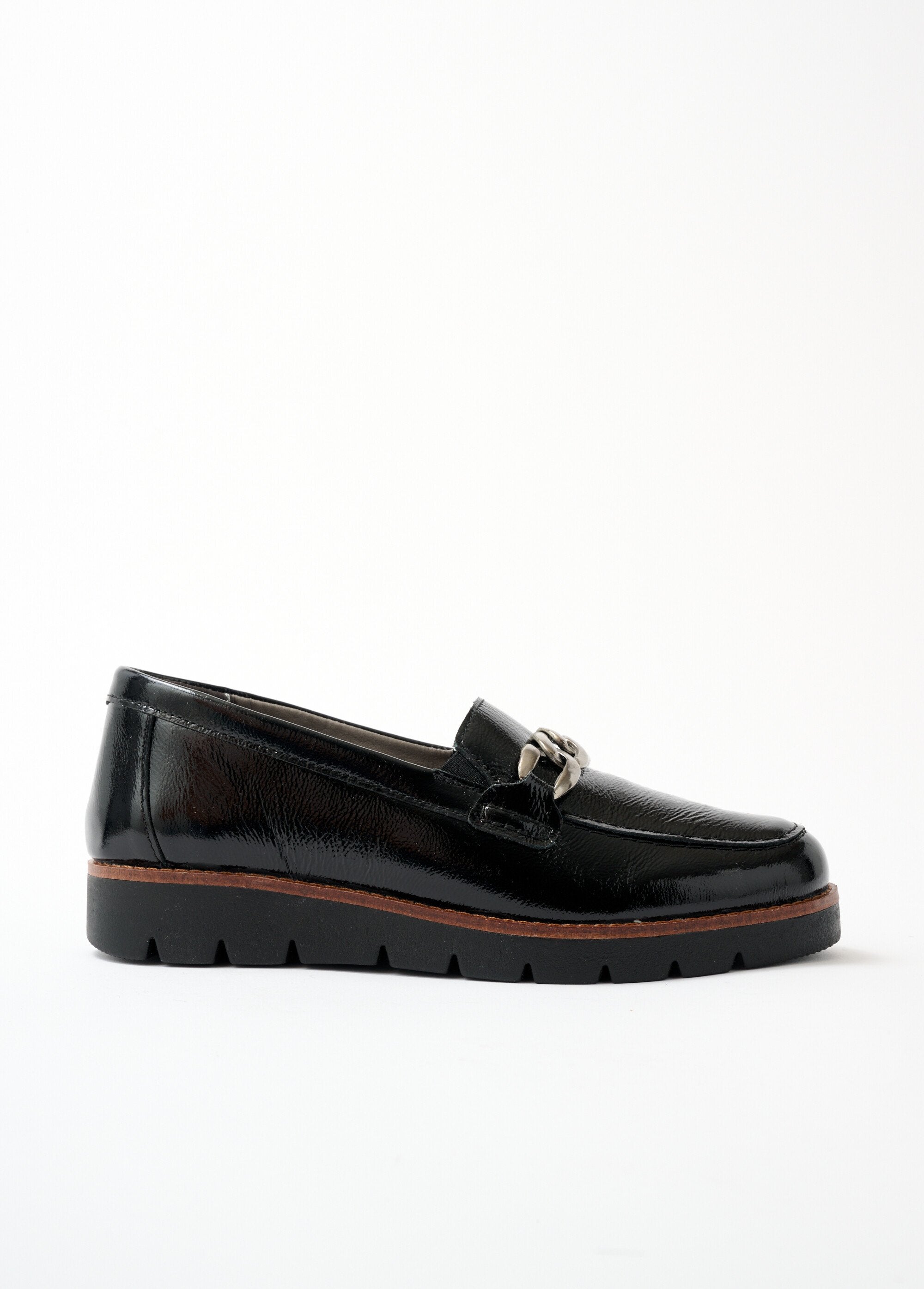 Wide-width_leather_link_chain_moccasins_Black_DR1_slim