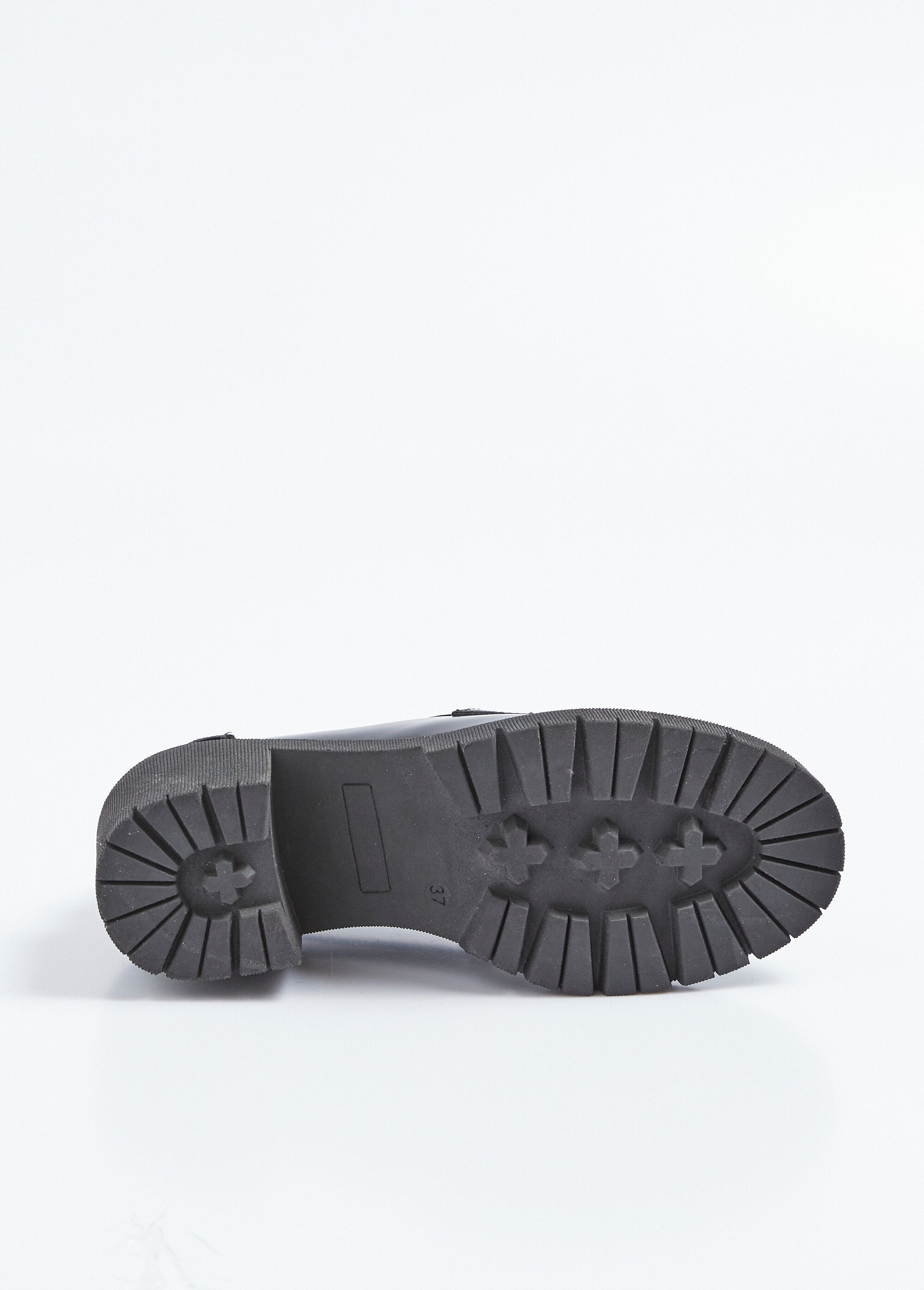 Mocassins_à_talon_avec_semelle_crantée_Noir_UN1_slim