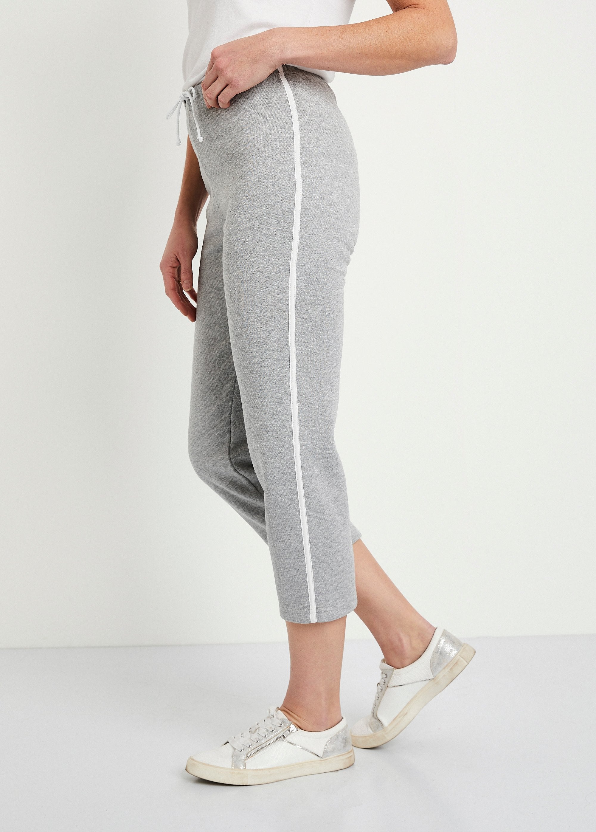 Cropped_lounge_pants_with_side_stripes_Heather_gray_DR1_slim