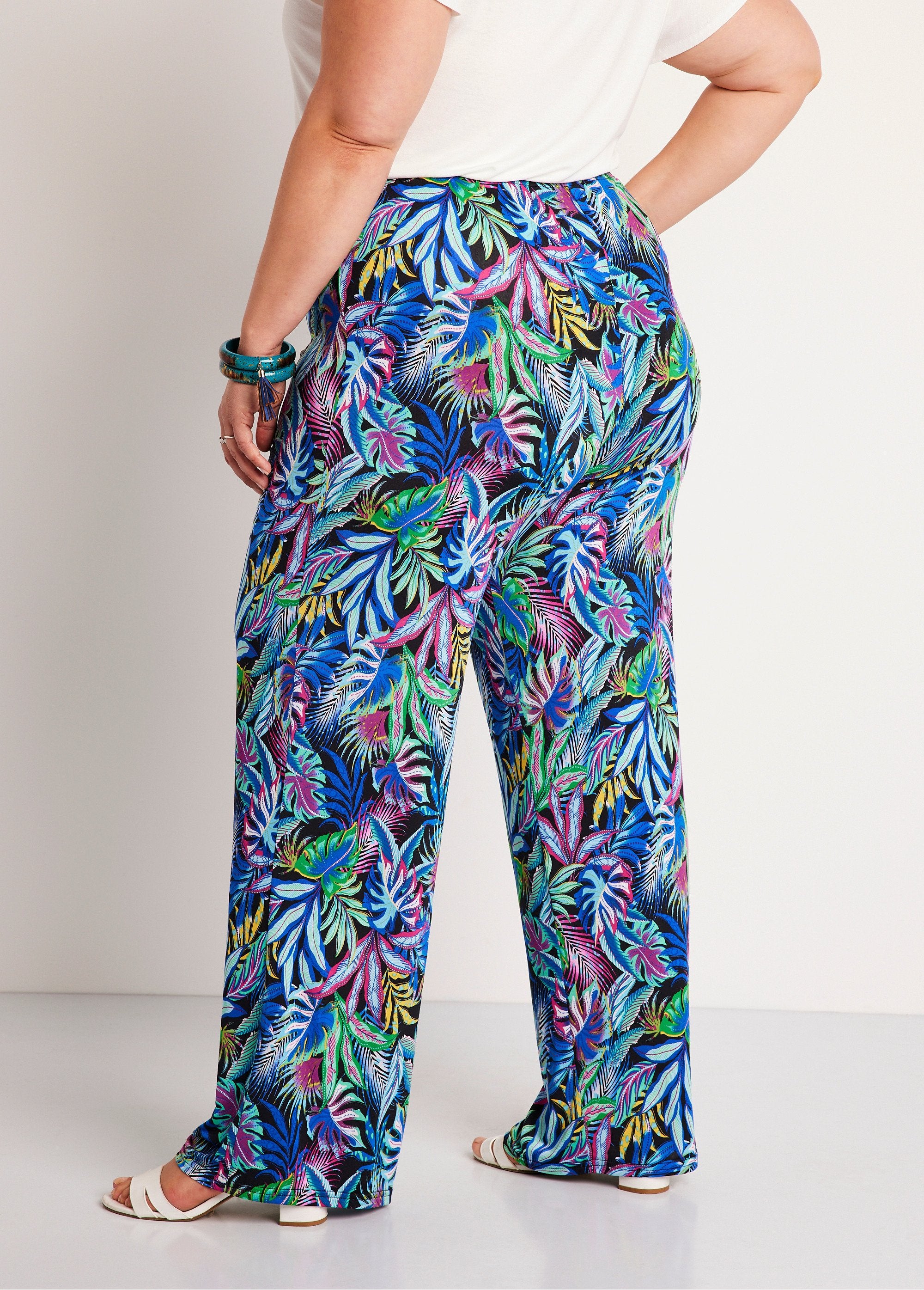 Flowy_elasticated_waist_mesh_pants_Blue_print_DO1_curvy