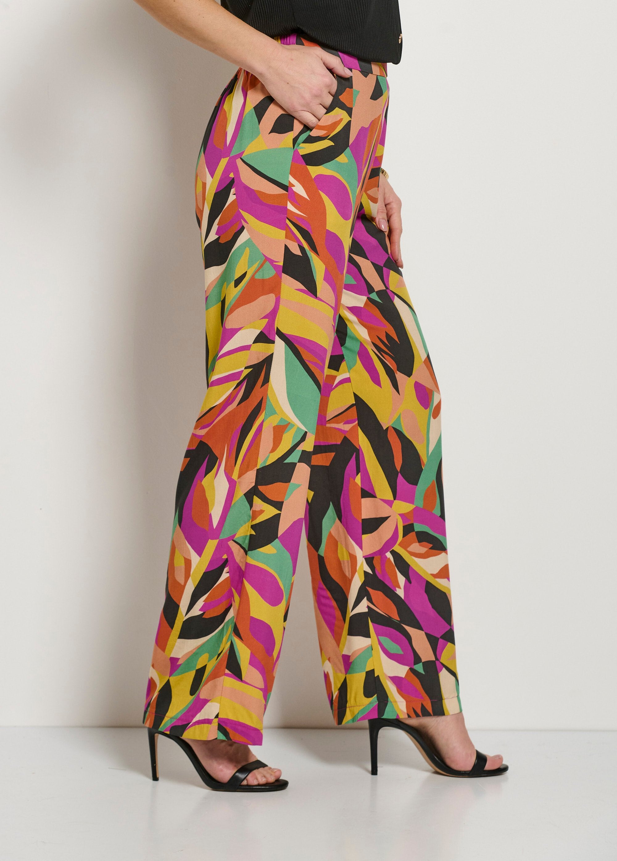 Wide_leg_pants_with_semi-elasticated_waistband_and_print_Multicolor_DR1_slim